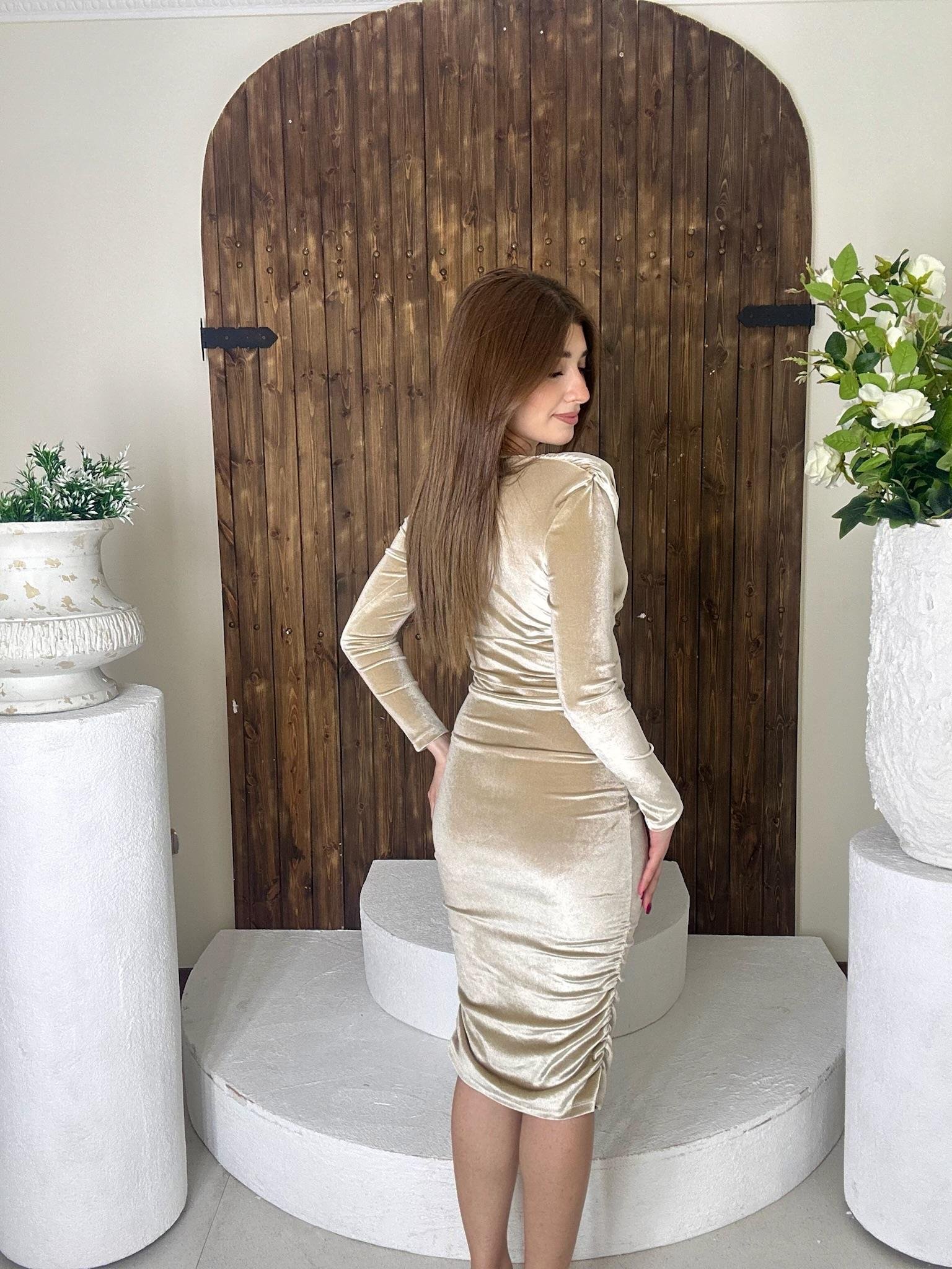 İnci Kadife Derin V Yaka Drapeli Uzun Kollu Tasarım Elbise Krem