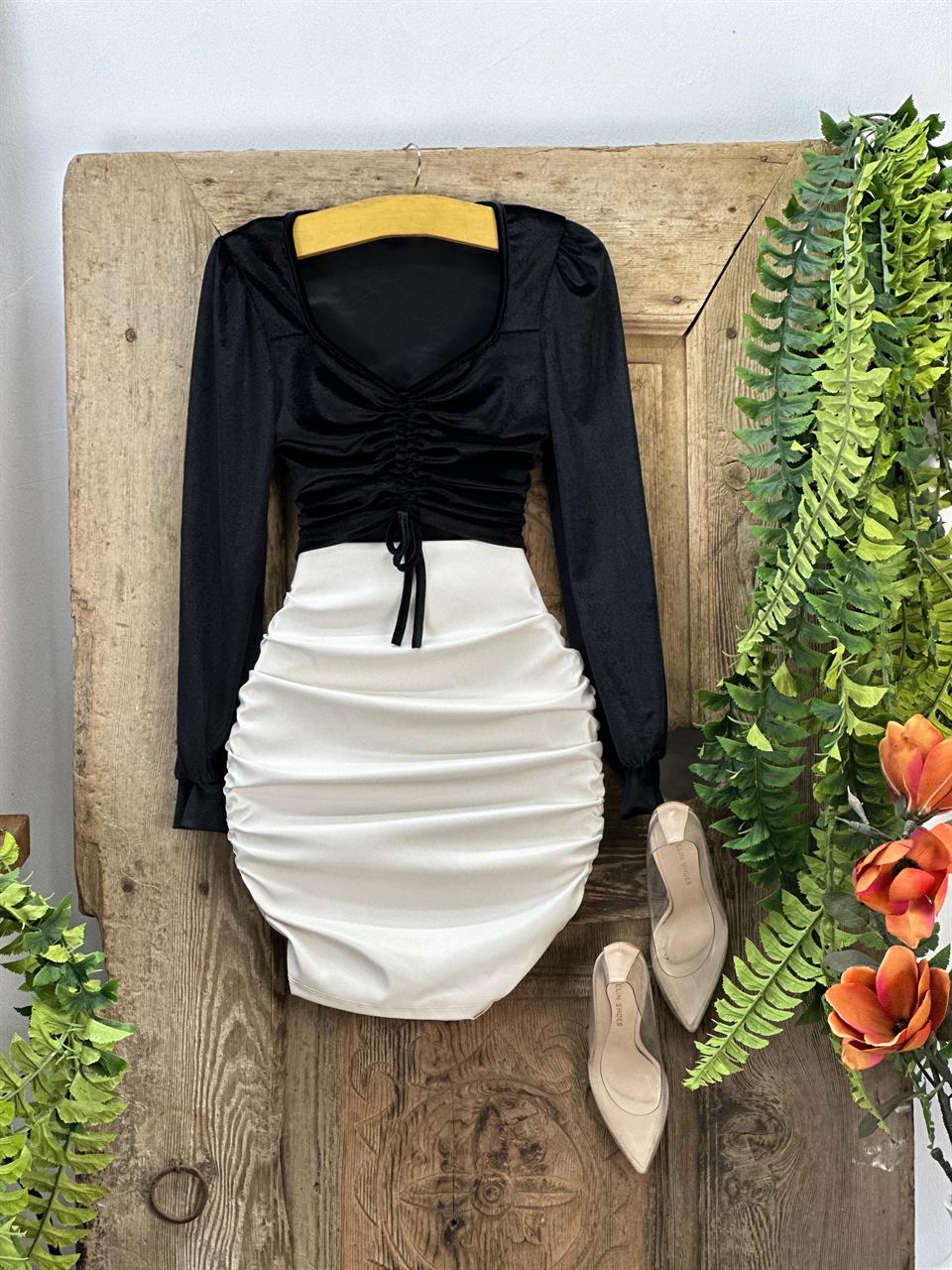 İnci Kadife Kumaş Balon Kol Asansör Büzgülü Bluz 