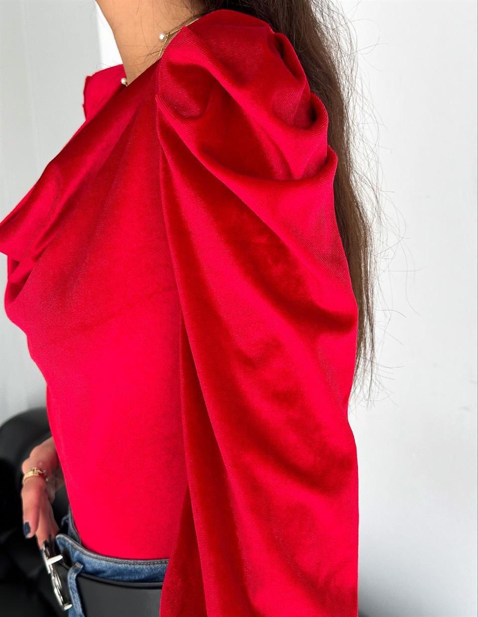 İnci Kadife Kumaş Degaje Yaka Balon Kol Kalın Manşetli Bluz 