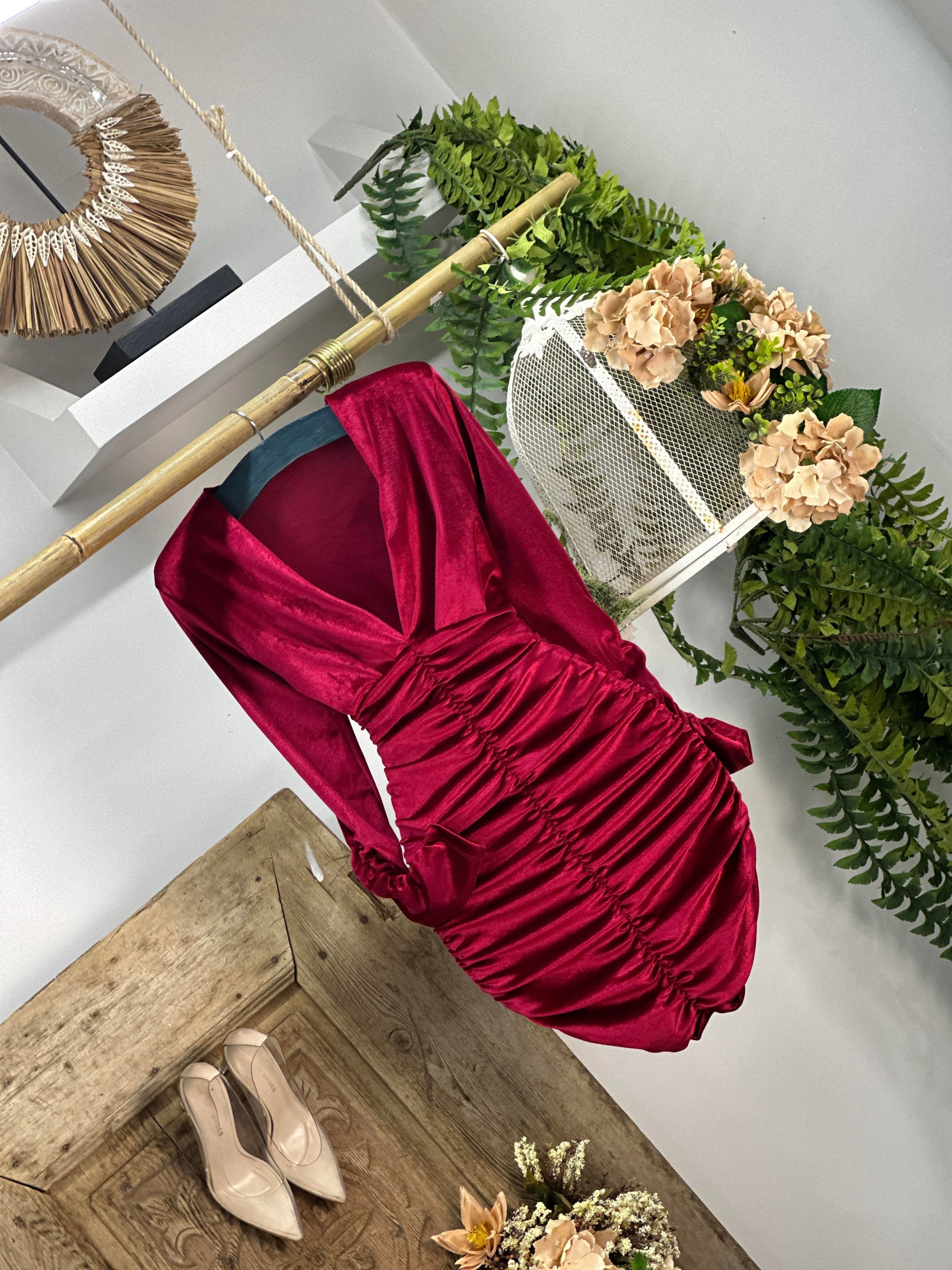 İnci Kadife Kumaş Derin V Yaka Ön ve Arka Drapeli Tasarım Elbise