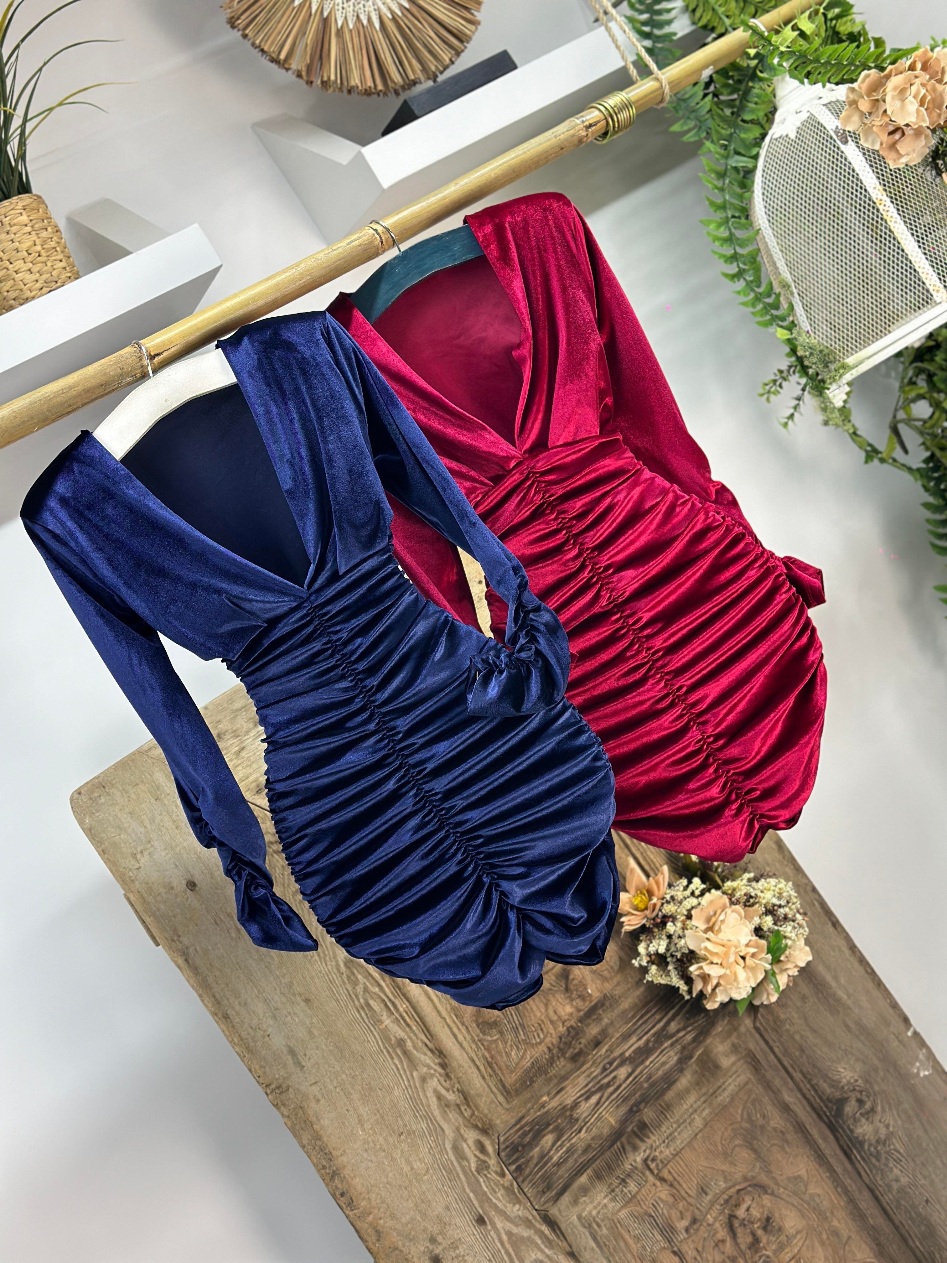 İnci Kadife Kumaş Derin V Yaka Ön ve Arka Drapeli Tasarım Elbise