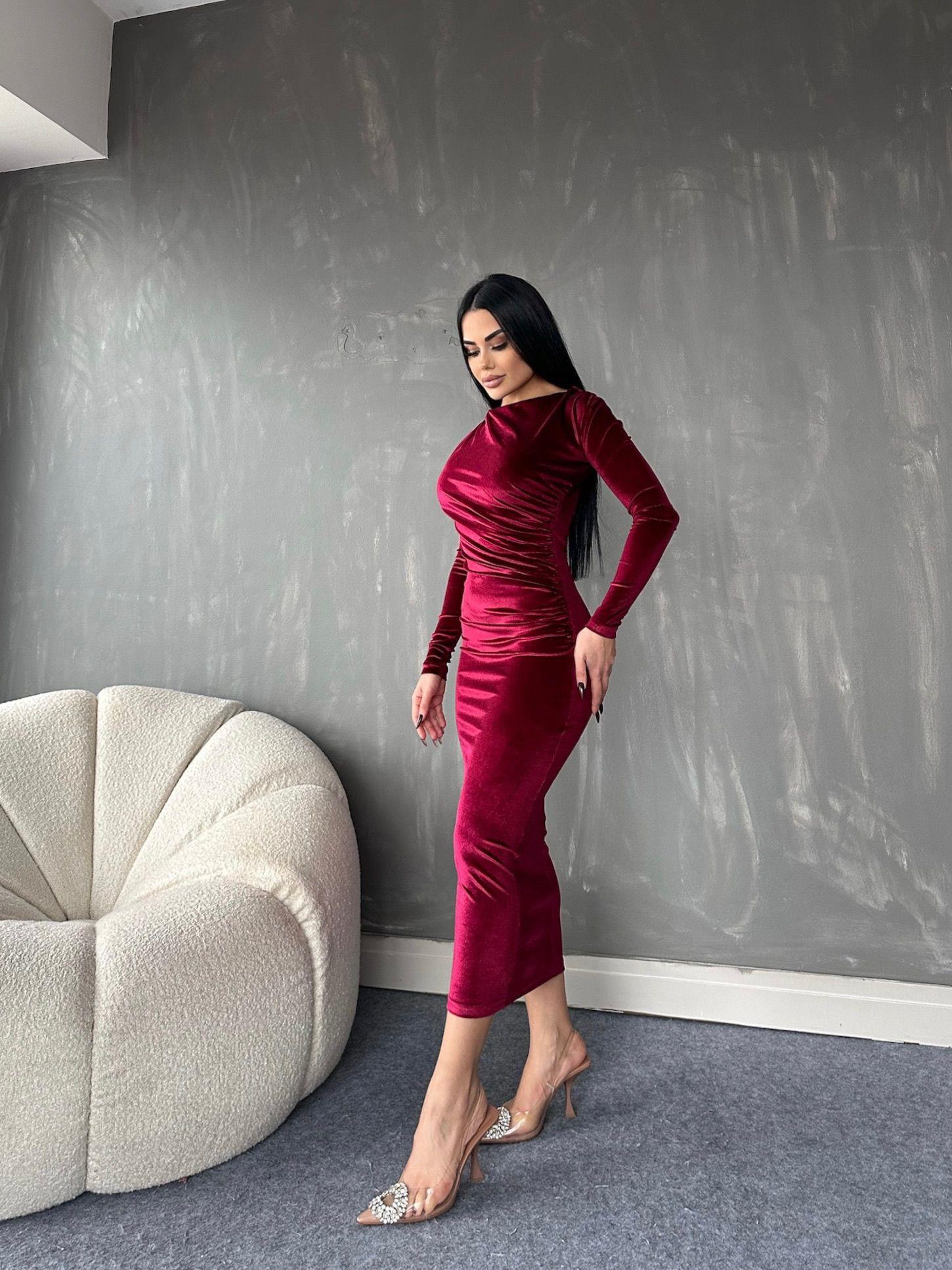 İnci Kadife Kumaş Drape Detaylı Uzun Tasarım Elbise 