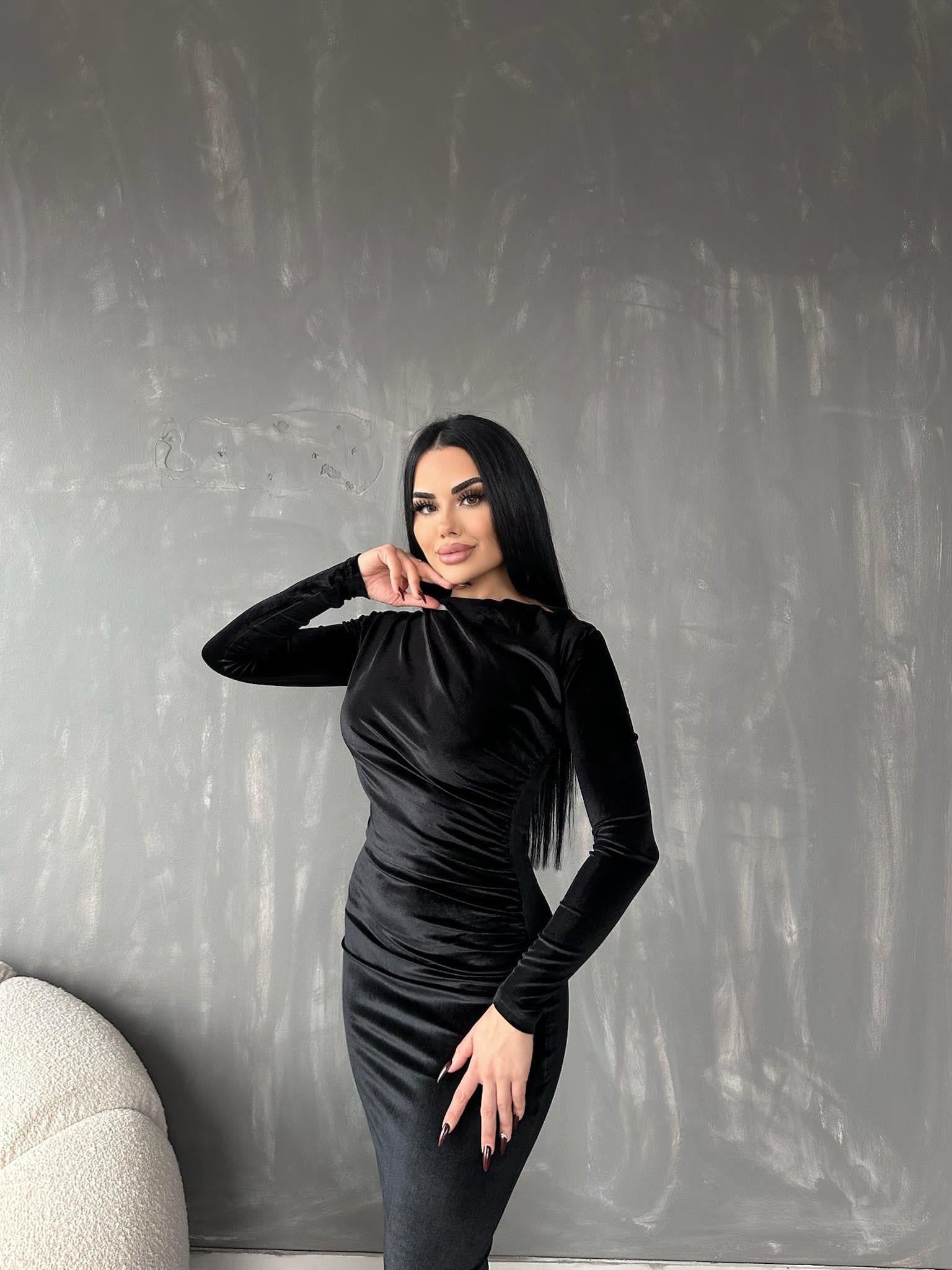 İnci Kadife Kumaş Drape Detaylı Uzun Tasarım Elbise 