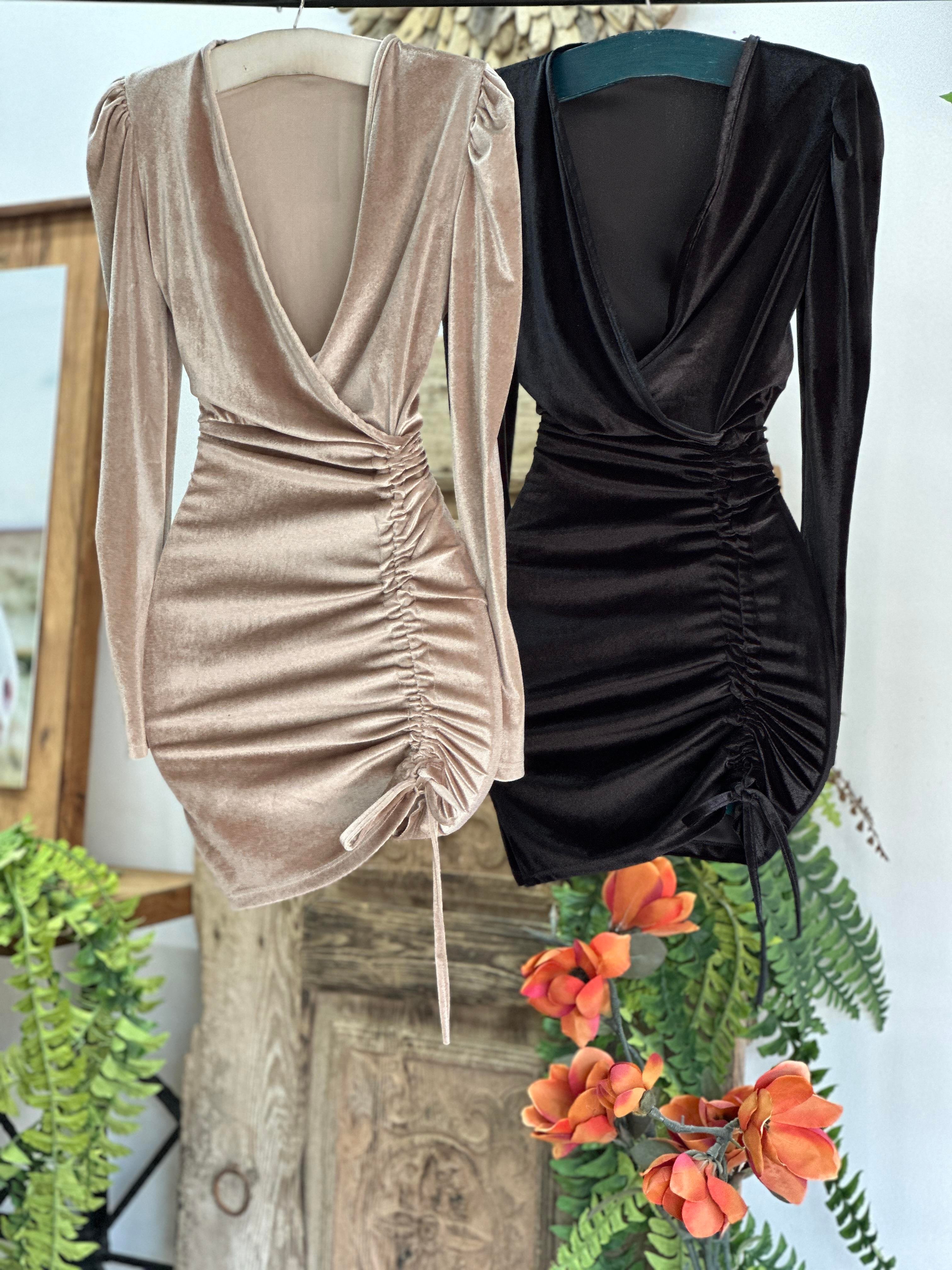 İnci Kadife Kumaş Kruvaze Yaka Önü Asansör Büzgülü Elbise 