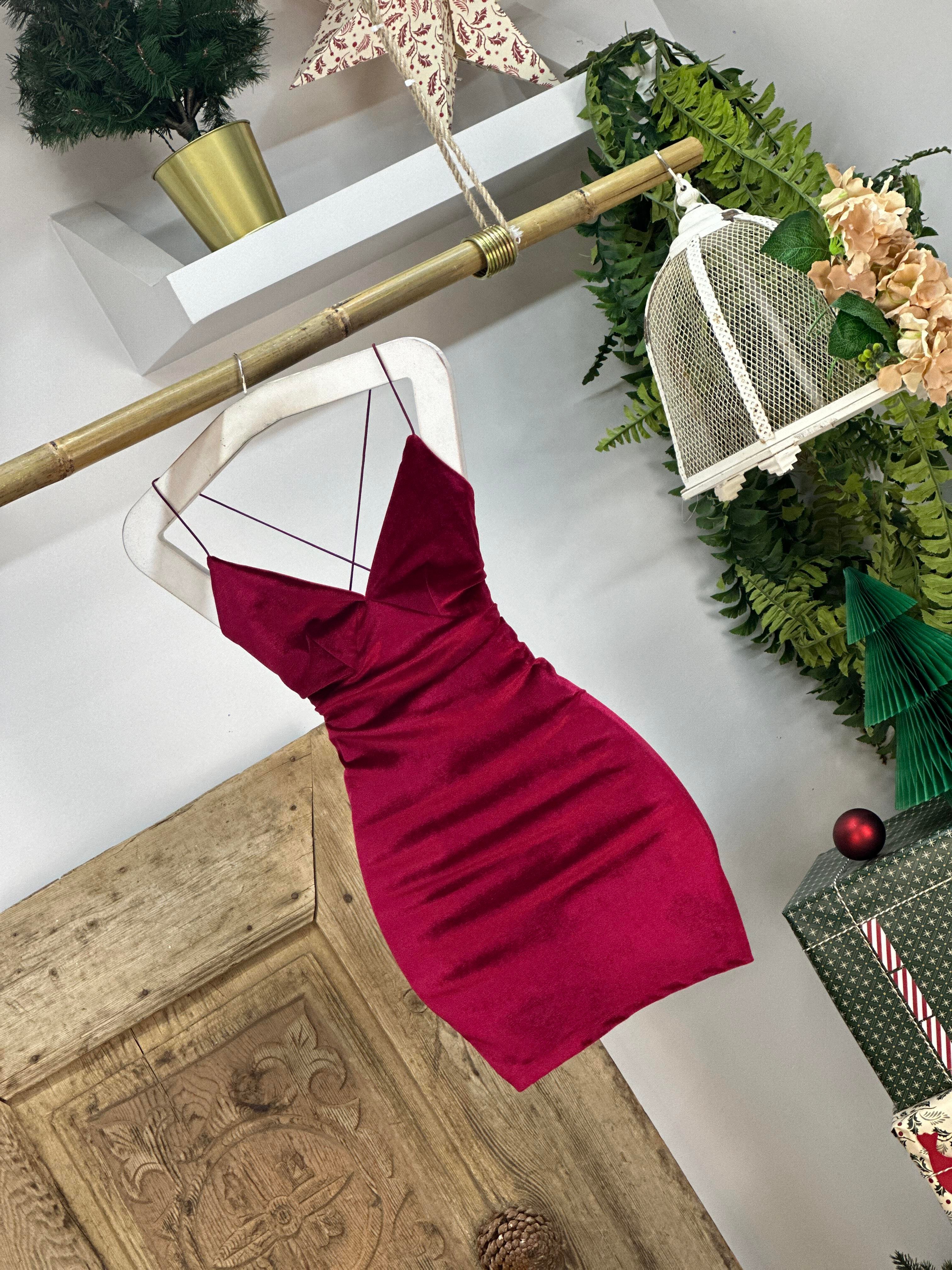 İnci Kadife Kumaş Sırt Çapraz Detaylı Tasarım Elbise