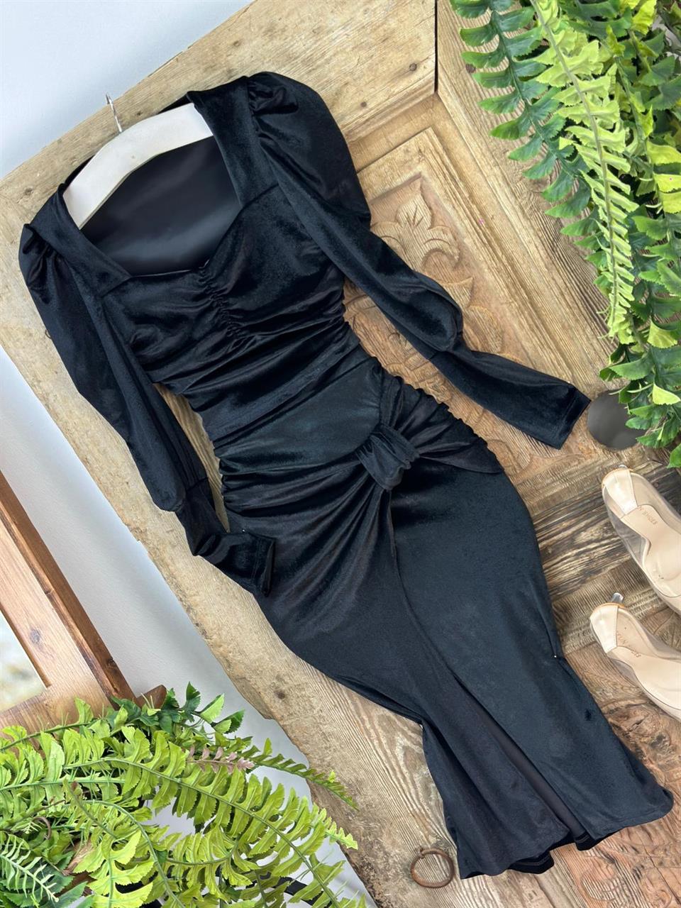 İnci Kadife Kumaş Tasarım Bağlama Detay Midi Boy Etek 