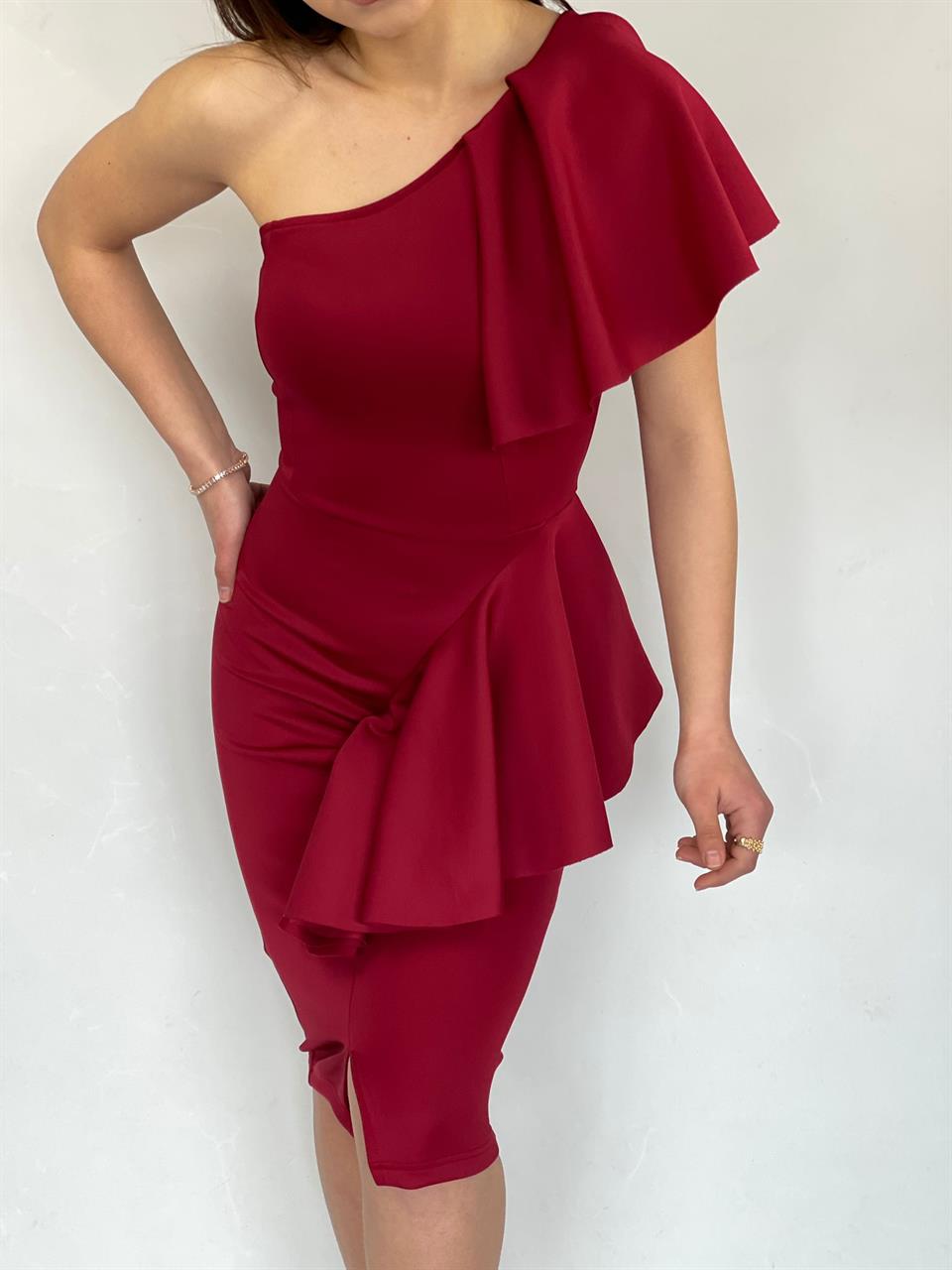 ithal Crep Dokuma Kumaş Tek Kol Volan Detay Kalem Elbise