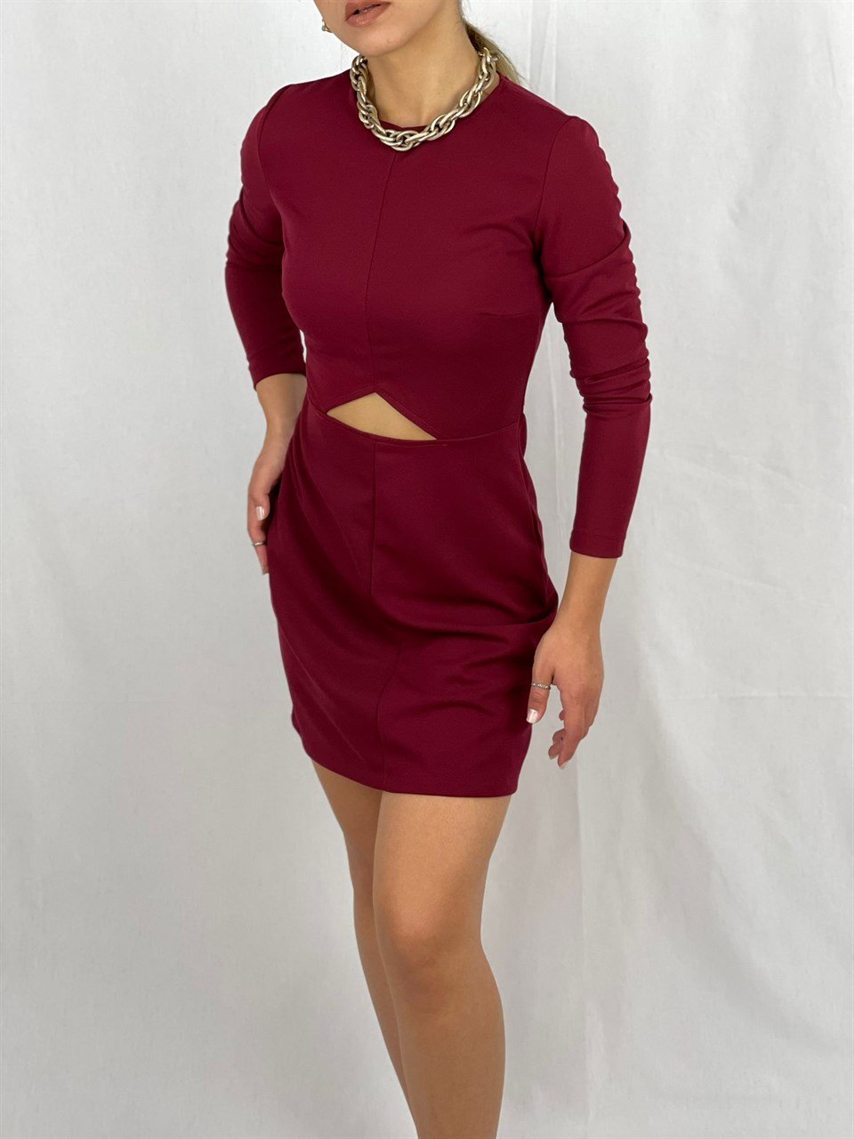 İthal Crep Dokuma Kumaş Yuvarlak Yaka Bel Pencere Detay Elbise