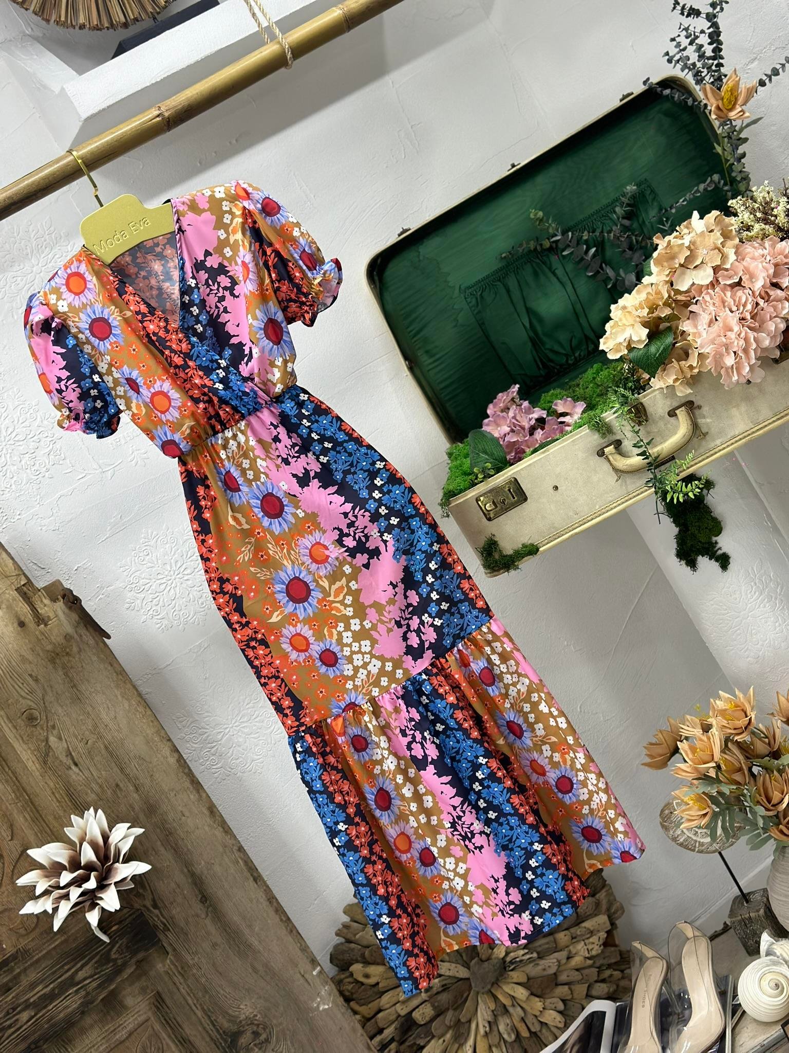 İthal Crep Kumaş Çiçek Desen Kruvaze Yaka Kollar Büzgülü Uzun Elbise 