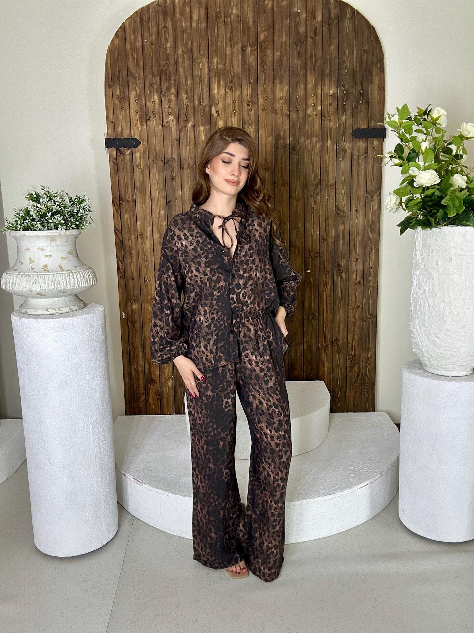 İthal Crep Kumaş Leopar Desen Rahat Kalıp Gömlek Pantolon İkili Takım