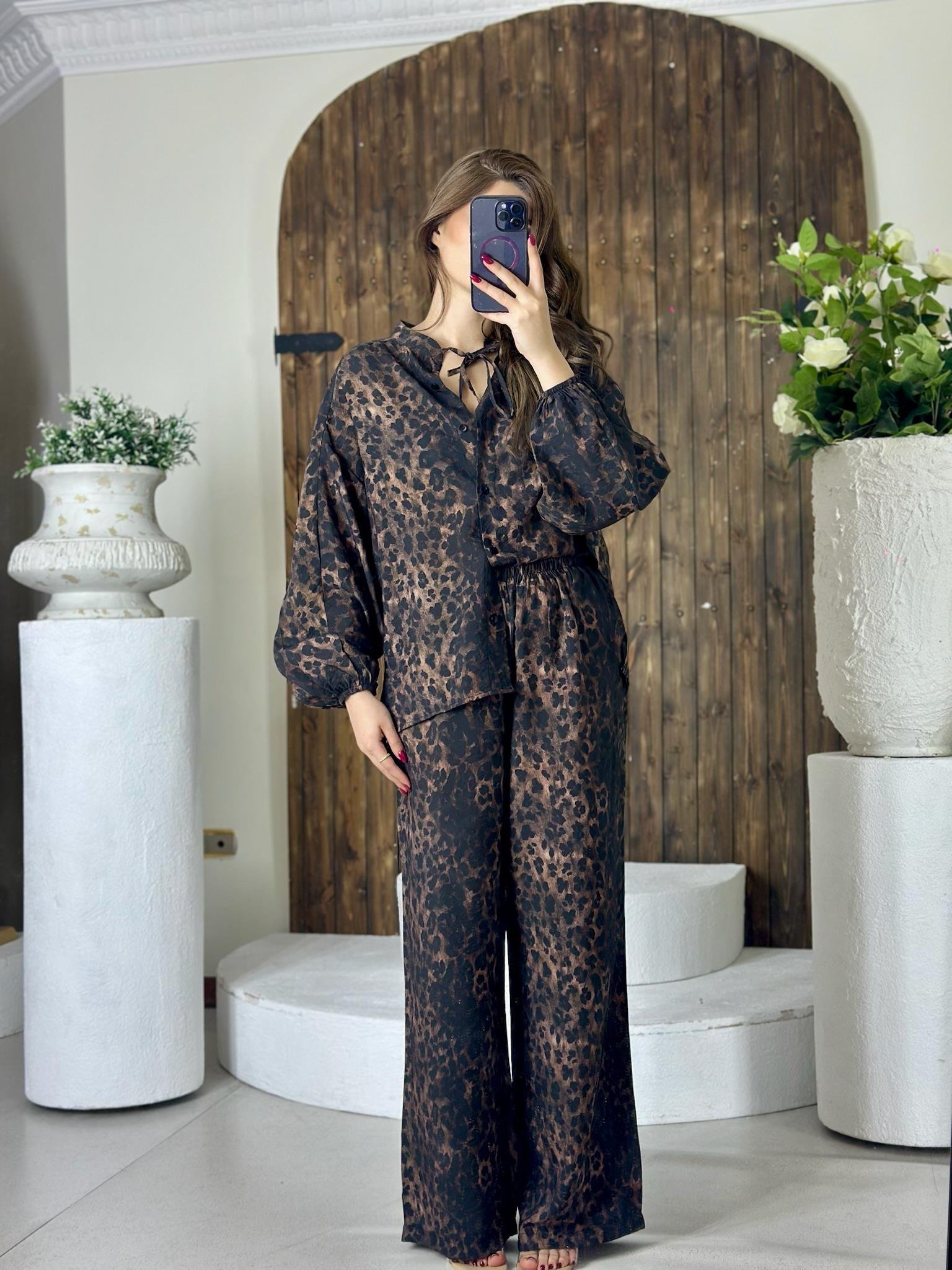 İthal Crep Kumaş Leopar Desen Rahat Kalıp Gömlek Pantolon İkili Takım