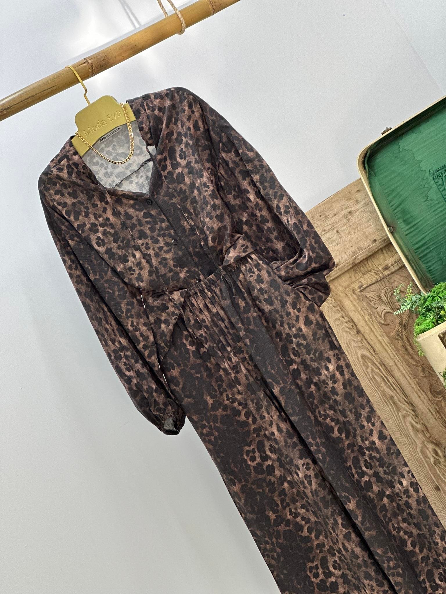 İthal Crep Kumaş Leopar Desen Rahat Kalıp Gömlek Pantolon İkili Takım