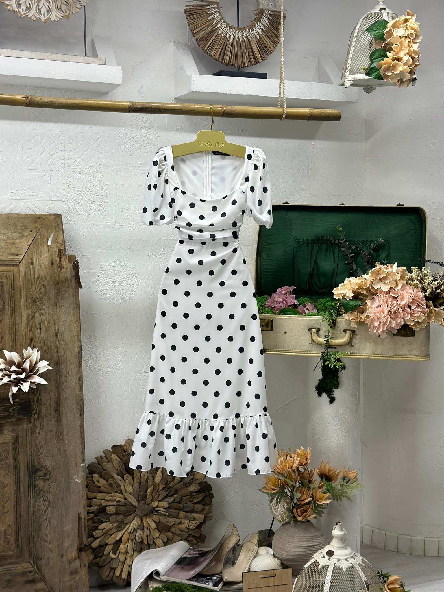 İthal Crep Kumaş Puantiye Desen Kare Yaka Beyaz Midi Boy Elbise