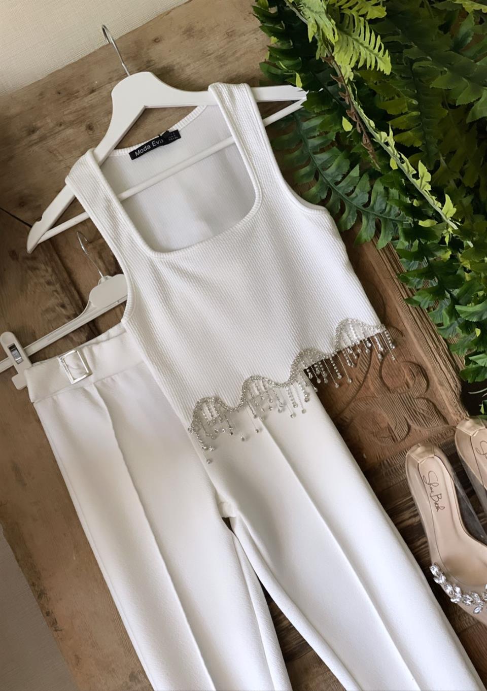 İthal Jakarlı Kumaş Kare Yaka Taş Zincirli Kolsuz Bluz