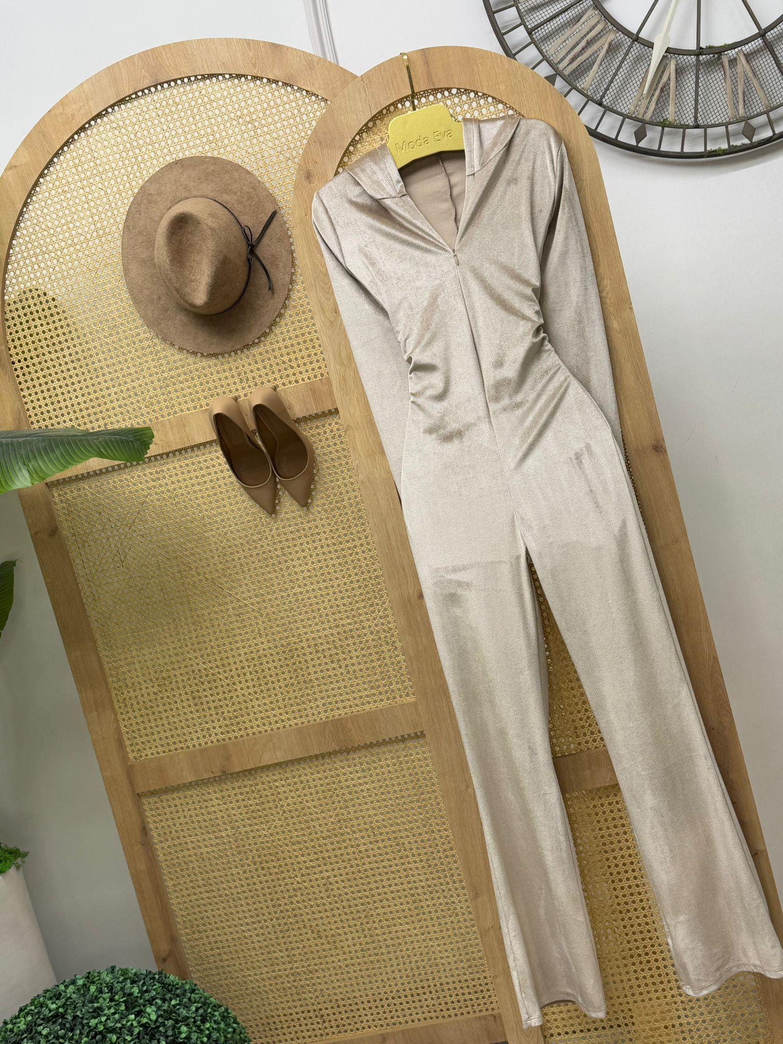 İthal Kadife Kumaş Kapişonlu Parmak Geçmeli Tulum