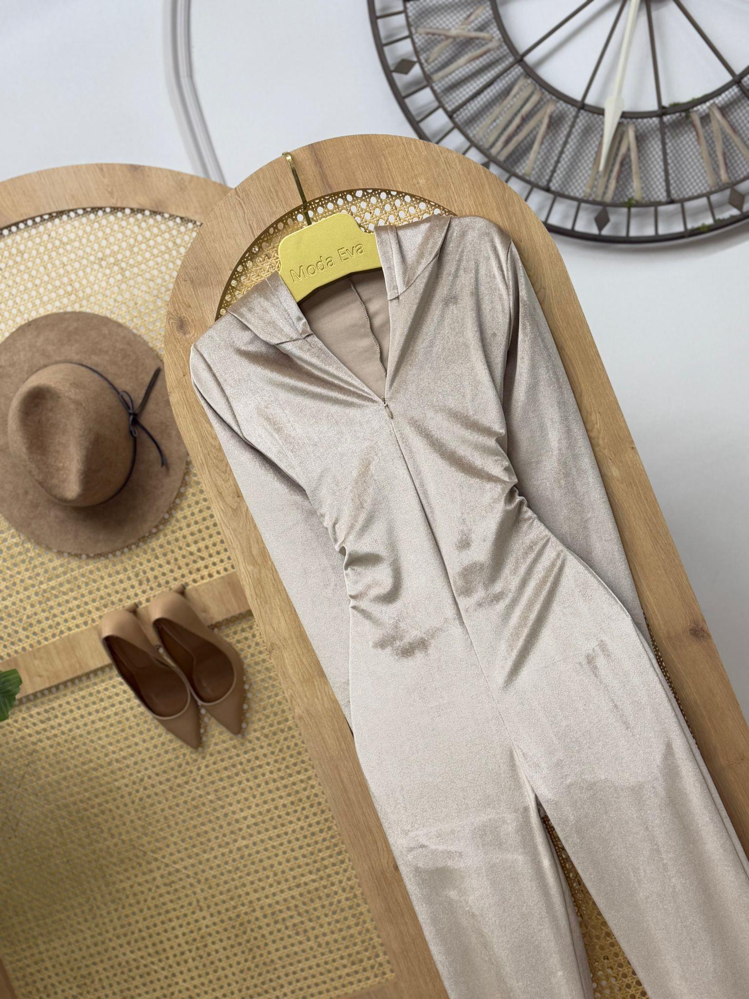 İthal Kadife Kumaş Kapişonlu Parmak Geçmeli Tulum