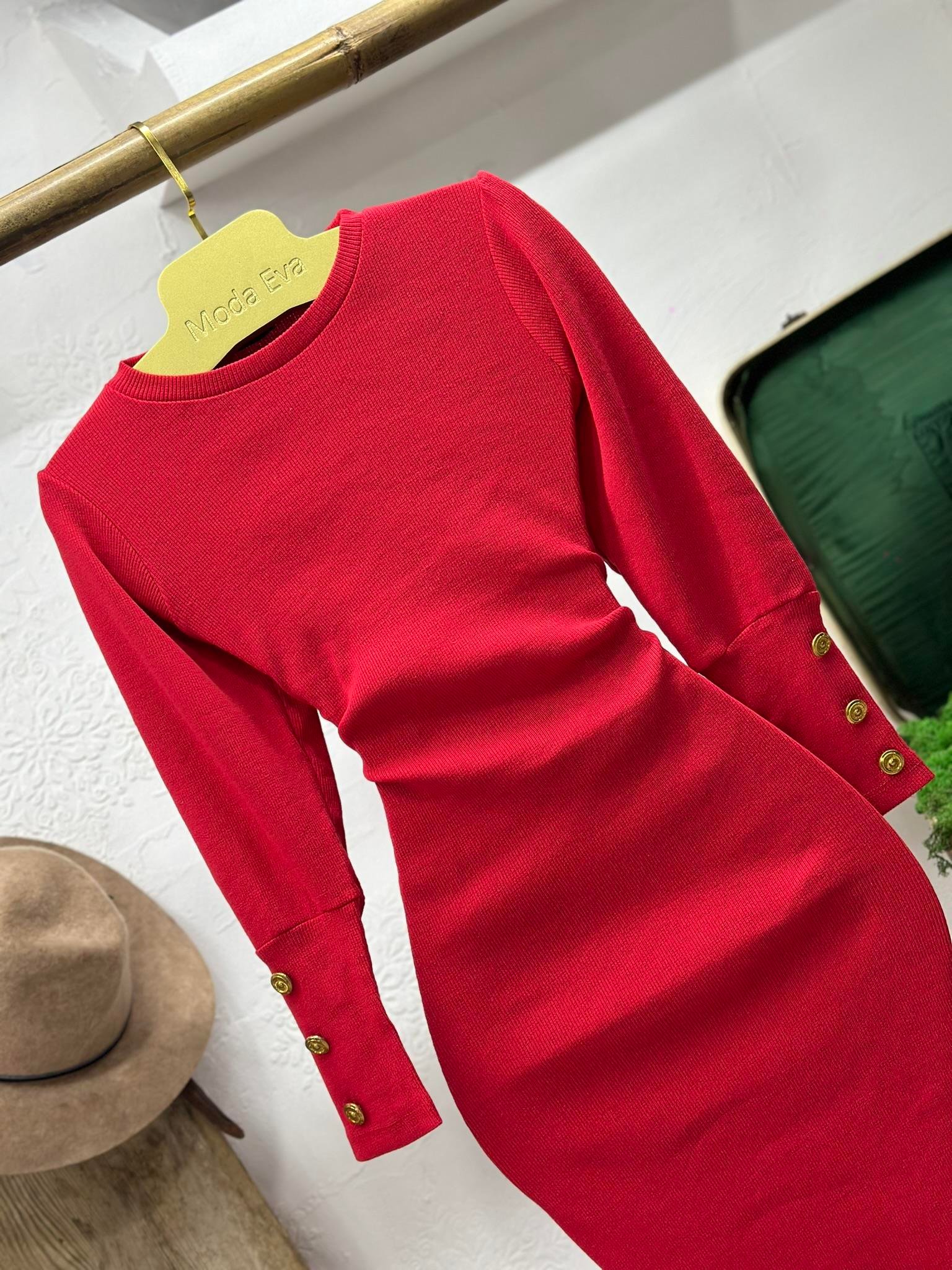 İthal Kaşkorse Kumaş Balon Kol Düğme Detaylı Kırmızı Kalem Elbisemiz