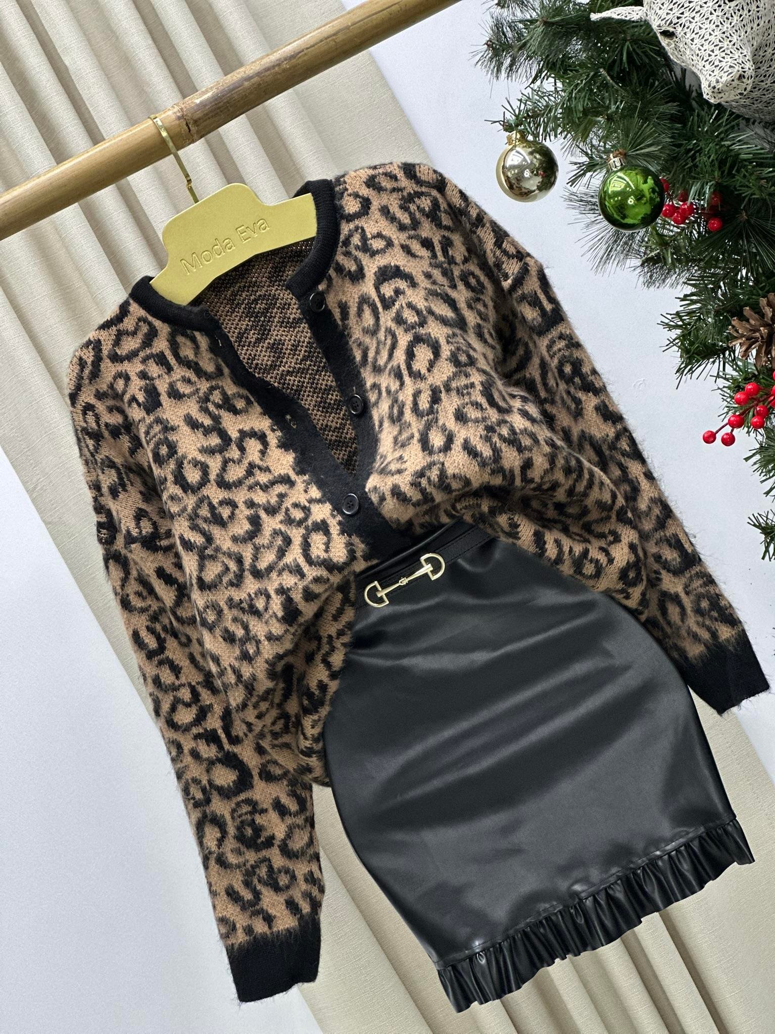 İthal Likralı Deri Fırfır Detaylı Siyah Etek