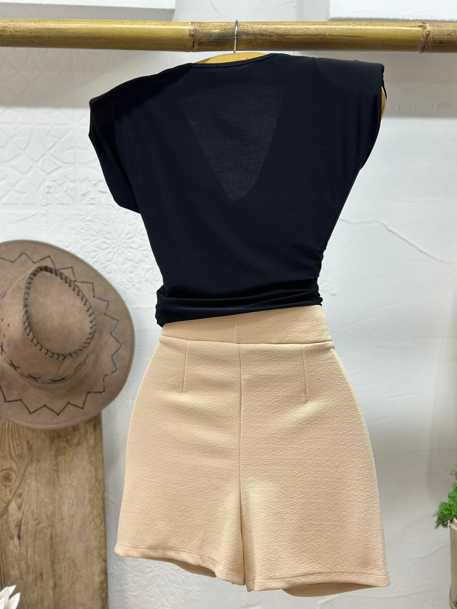 İthal Örme Crep Kumaş Çift Yırtmaçlı Şort Etek