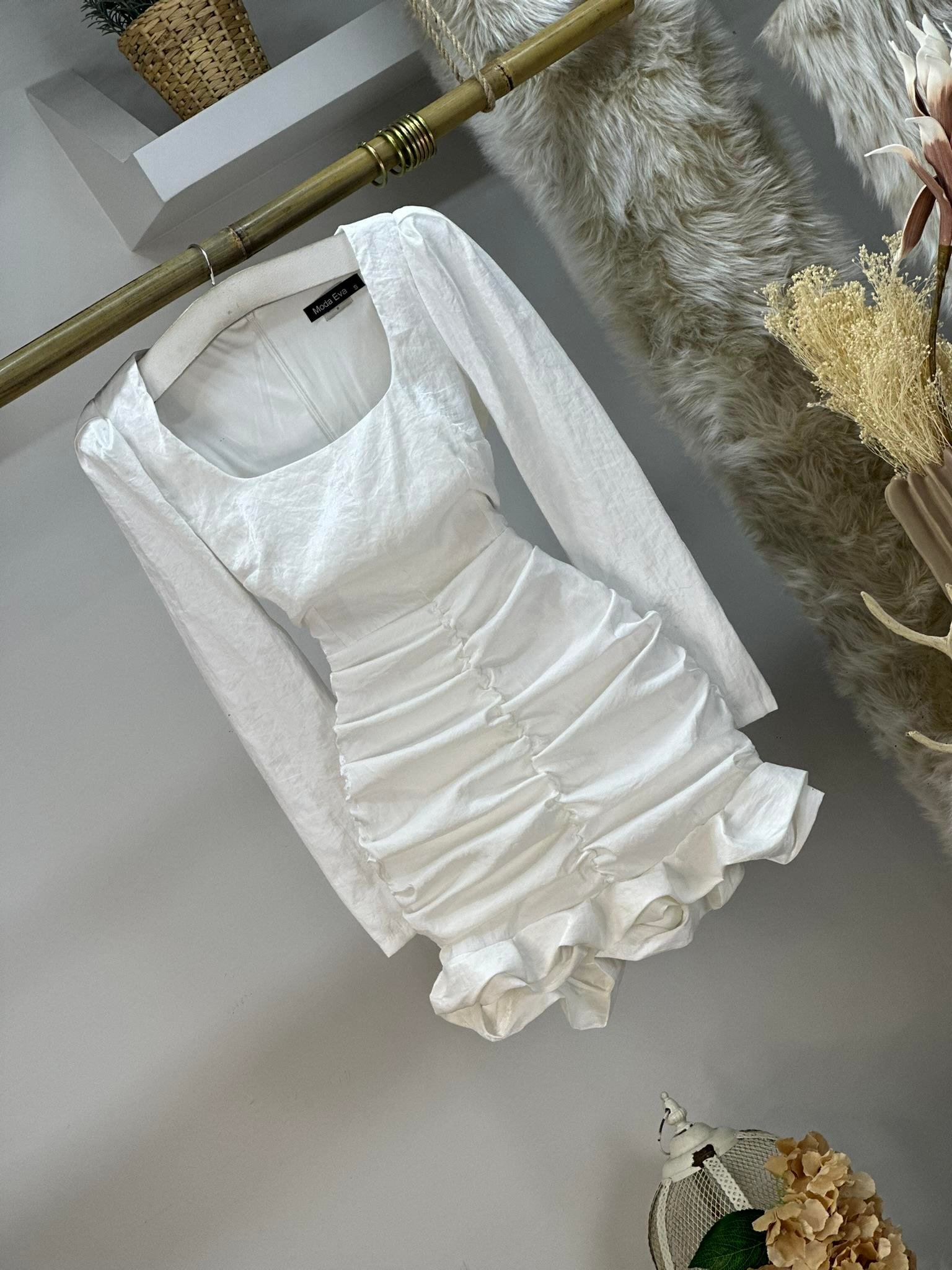 İthal Parlak Tafta Kumaş Kare Yaka Drapeli Tasarım Elbise