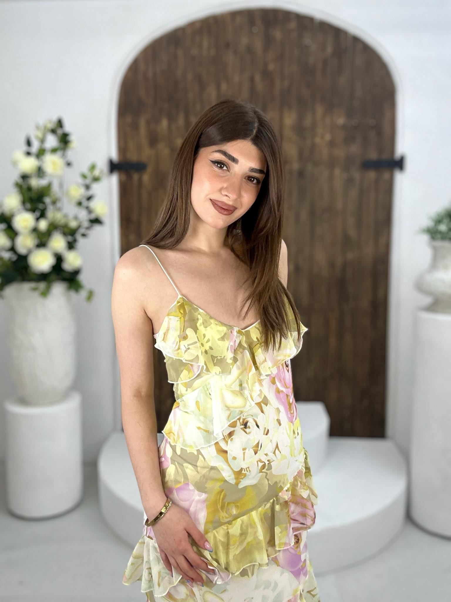 İthal Şifon Kumaş Volanlı Midi Boy Çiçek Desen Elbise Sarı