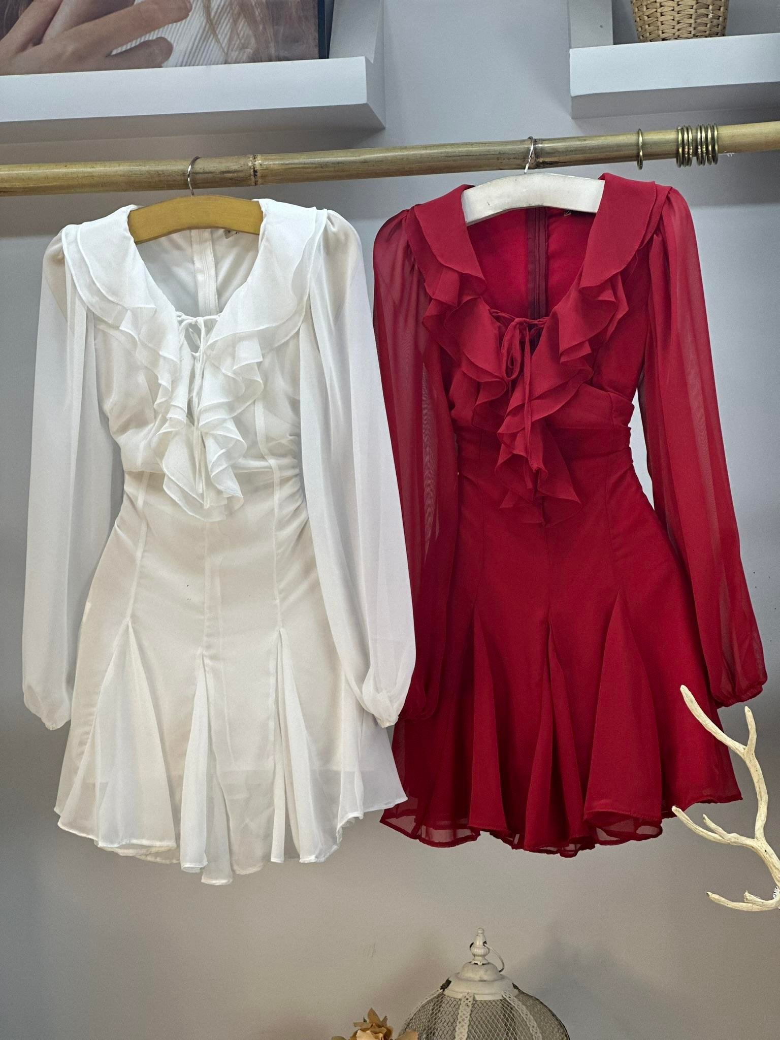 İthal Şifon Kumaş Yaka Volanlı Kloş Tasarım Elbise