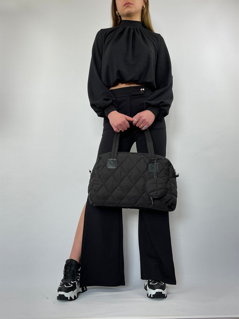 Jakarlı Kumaş Büzgülü Tasarım Bluz 