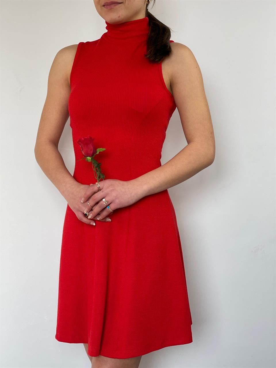 Jakarlı Kumaş Dik Yaka Kloş Elbise Kemer ve Aksesuarlar Hariçtir