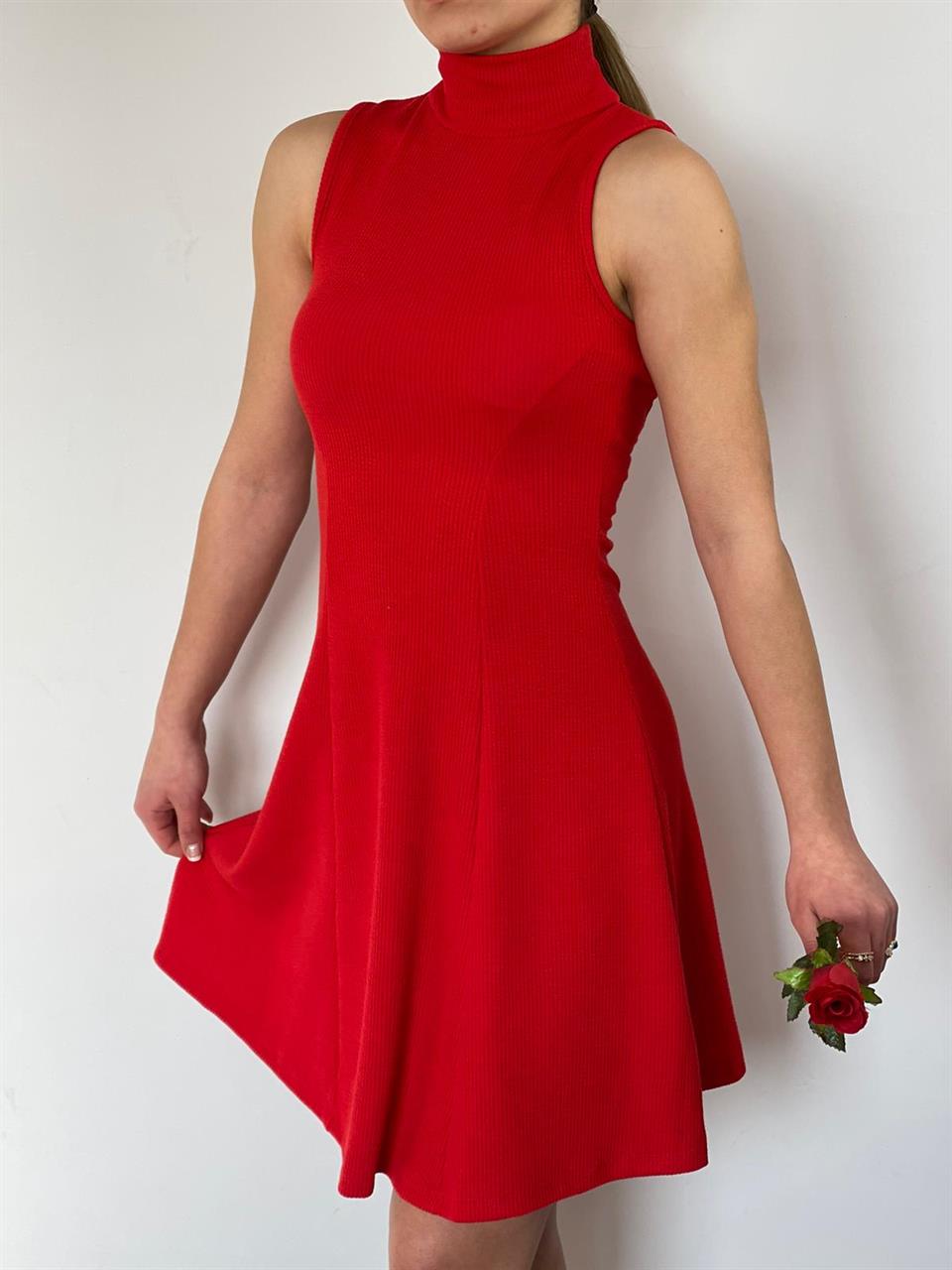 Jakarlı Kumaş Dik Yaka Kloş Elbise Kemer ve Aksesuarlar Hariçtir