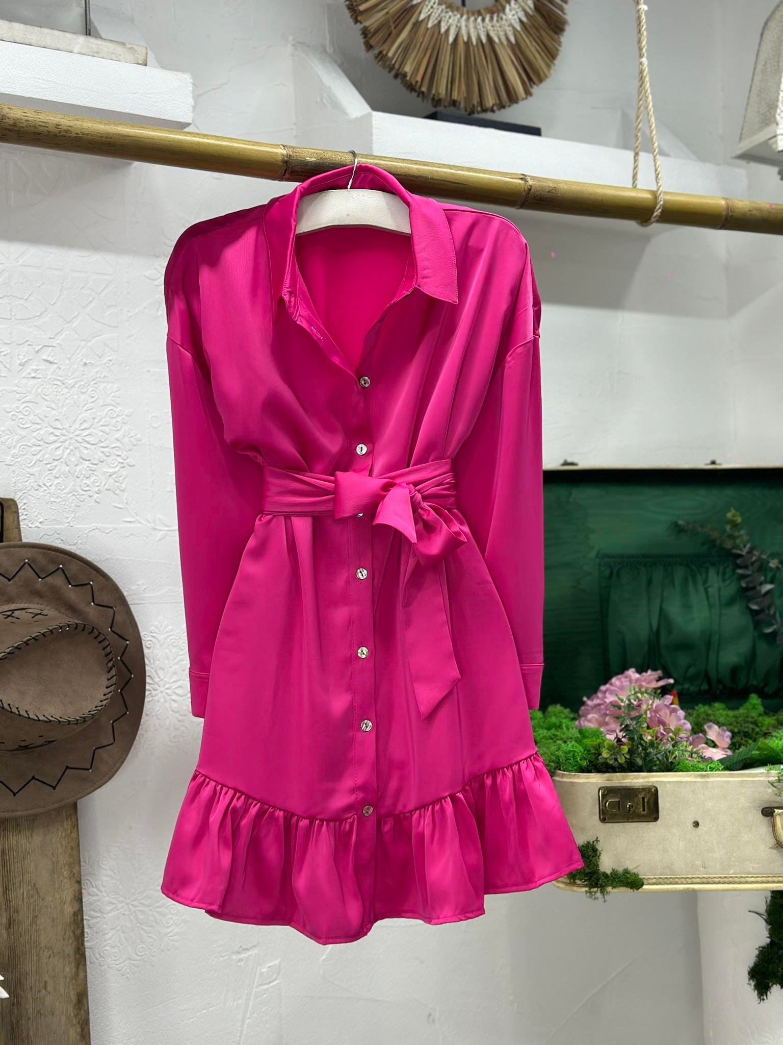 Jenifer Crep Kumaş Eteği Fırfırlı Kuşaklı Gömlek Elbise