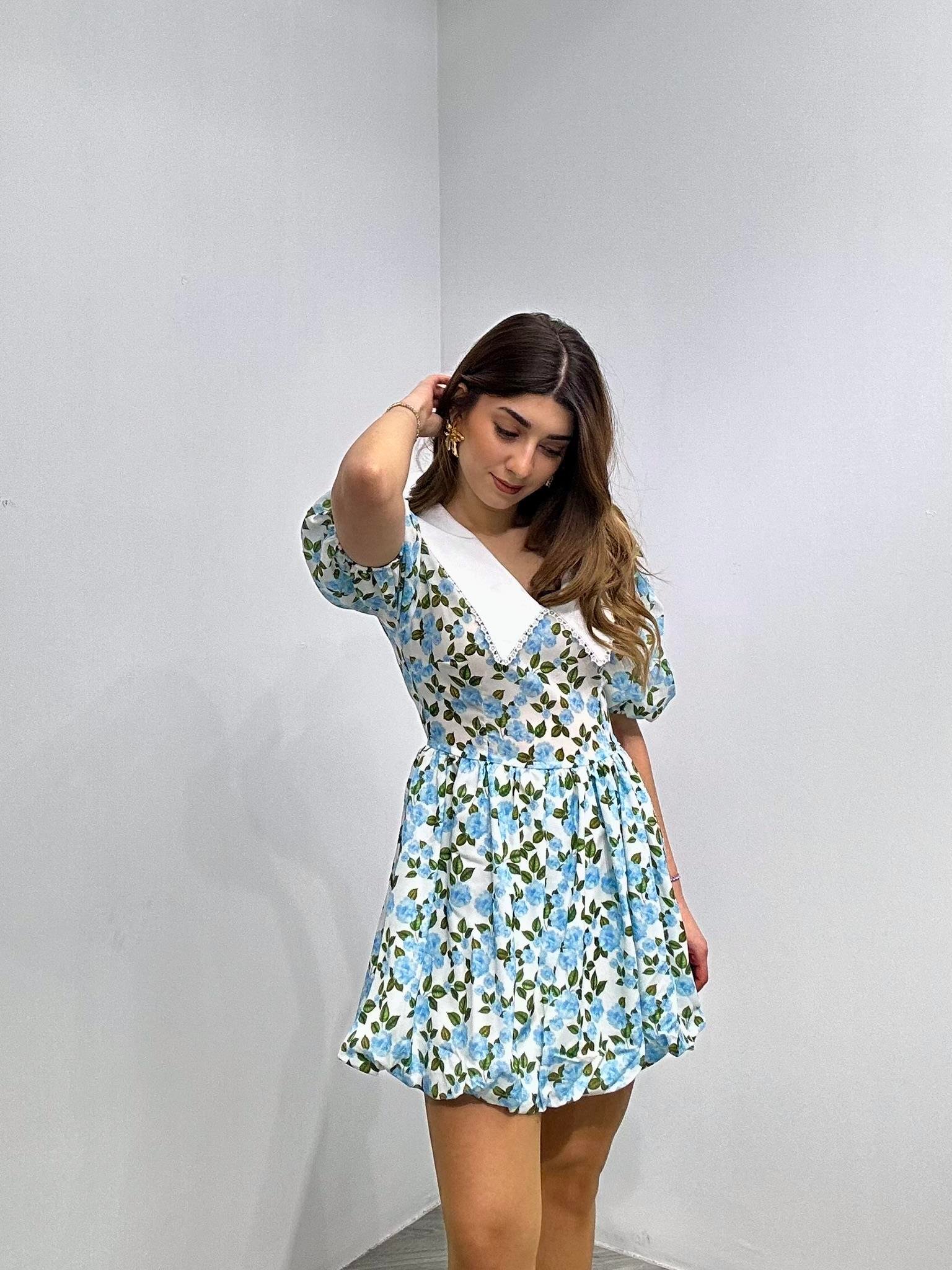 Jenifer Kumaş Çiçek Desen Yaka Güpür Detaylı Tasarım Elbise