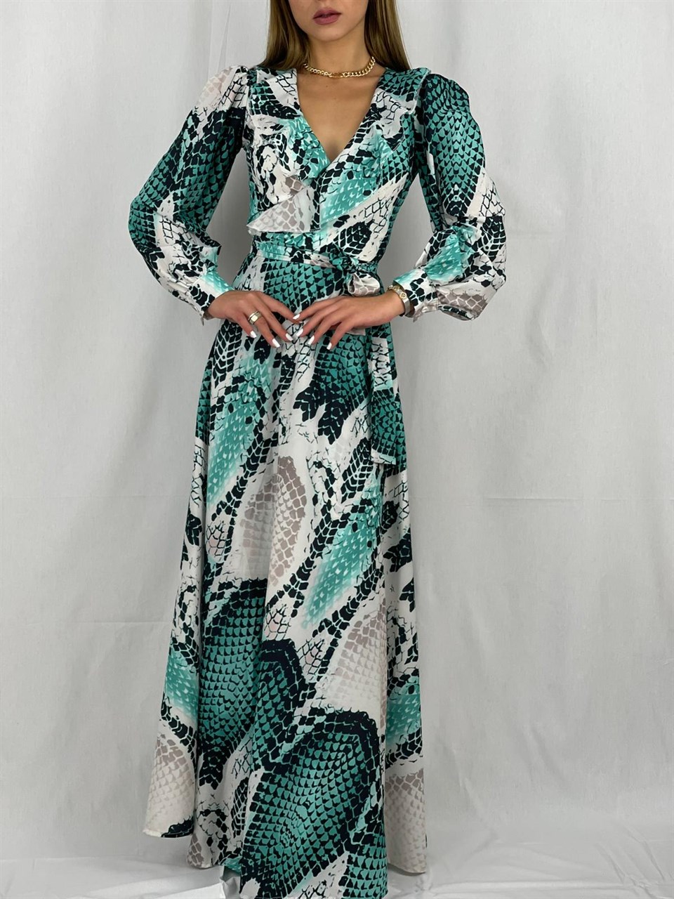Jenifer Kumaş Yılan Desen Anvalop Model Uzun Elbise