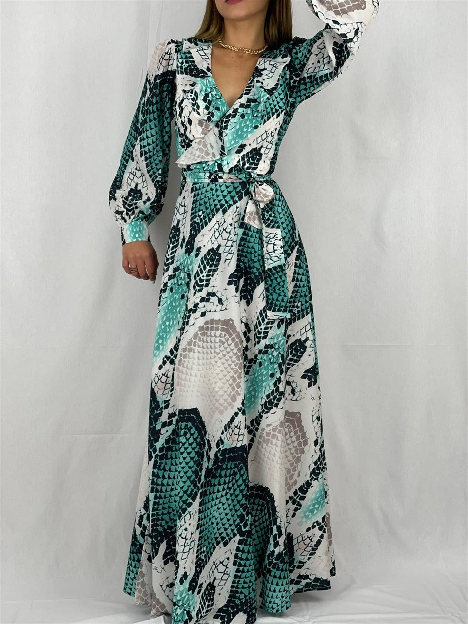 Jenifer Kumaş Yılan Desen Anvalop Model Uzun Elbise