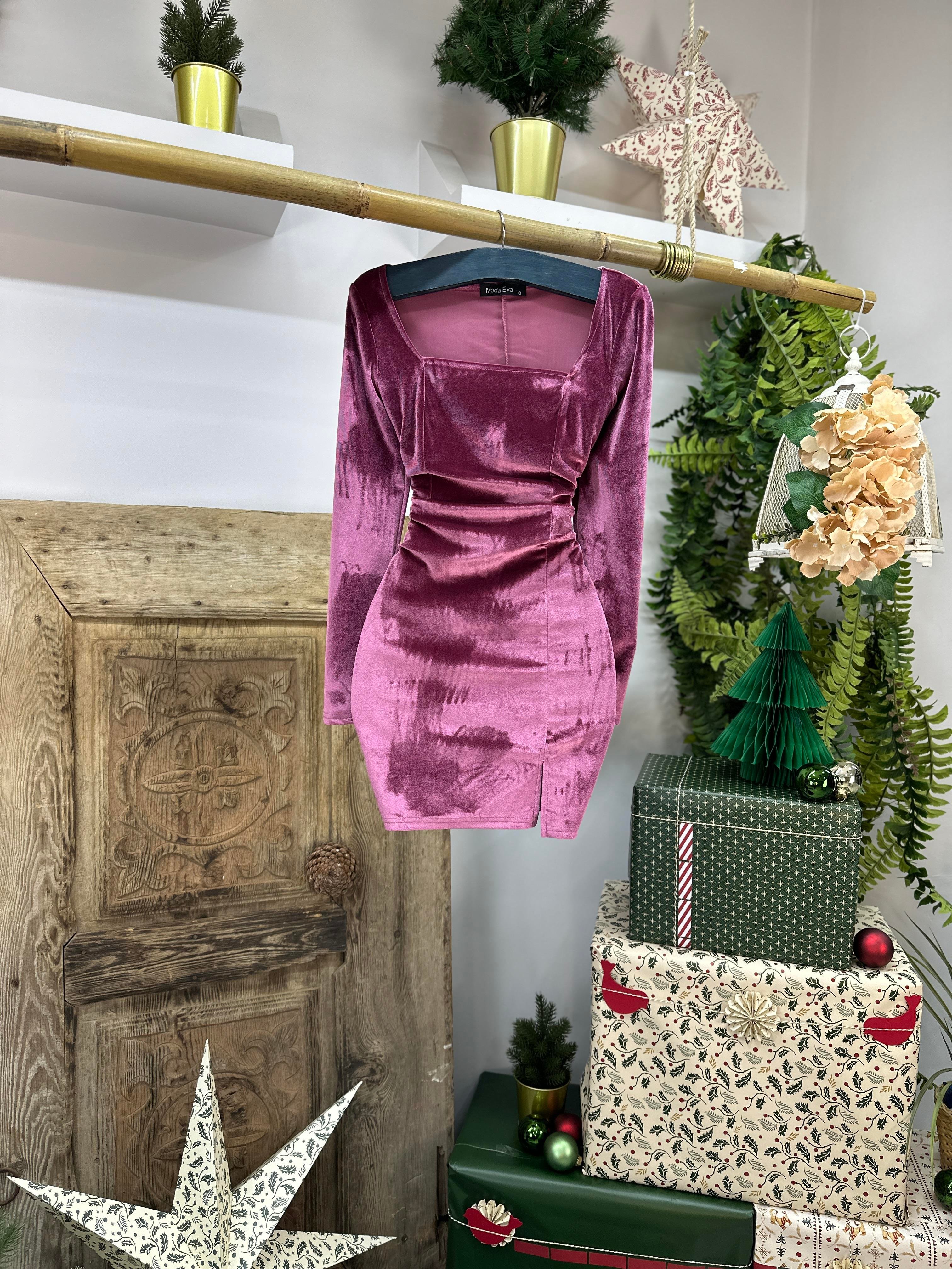 Kadife Kumaş Kare Yaka Yırtmaçlı Mini  Elbise 