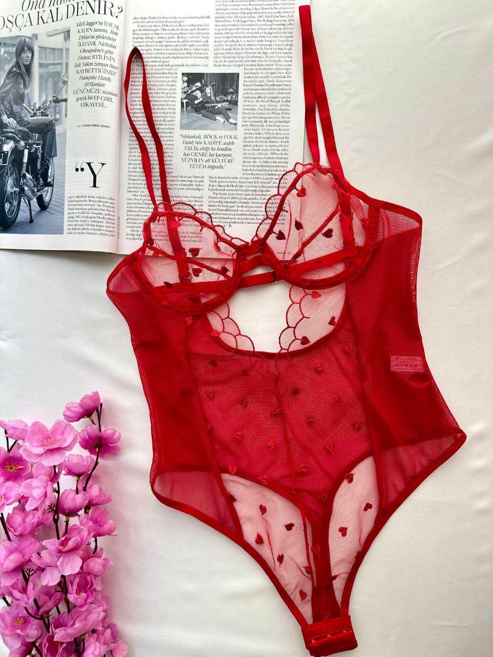 Kalp Nakışlı Balenli Tül Bodysuit Kırmızı