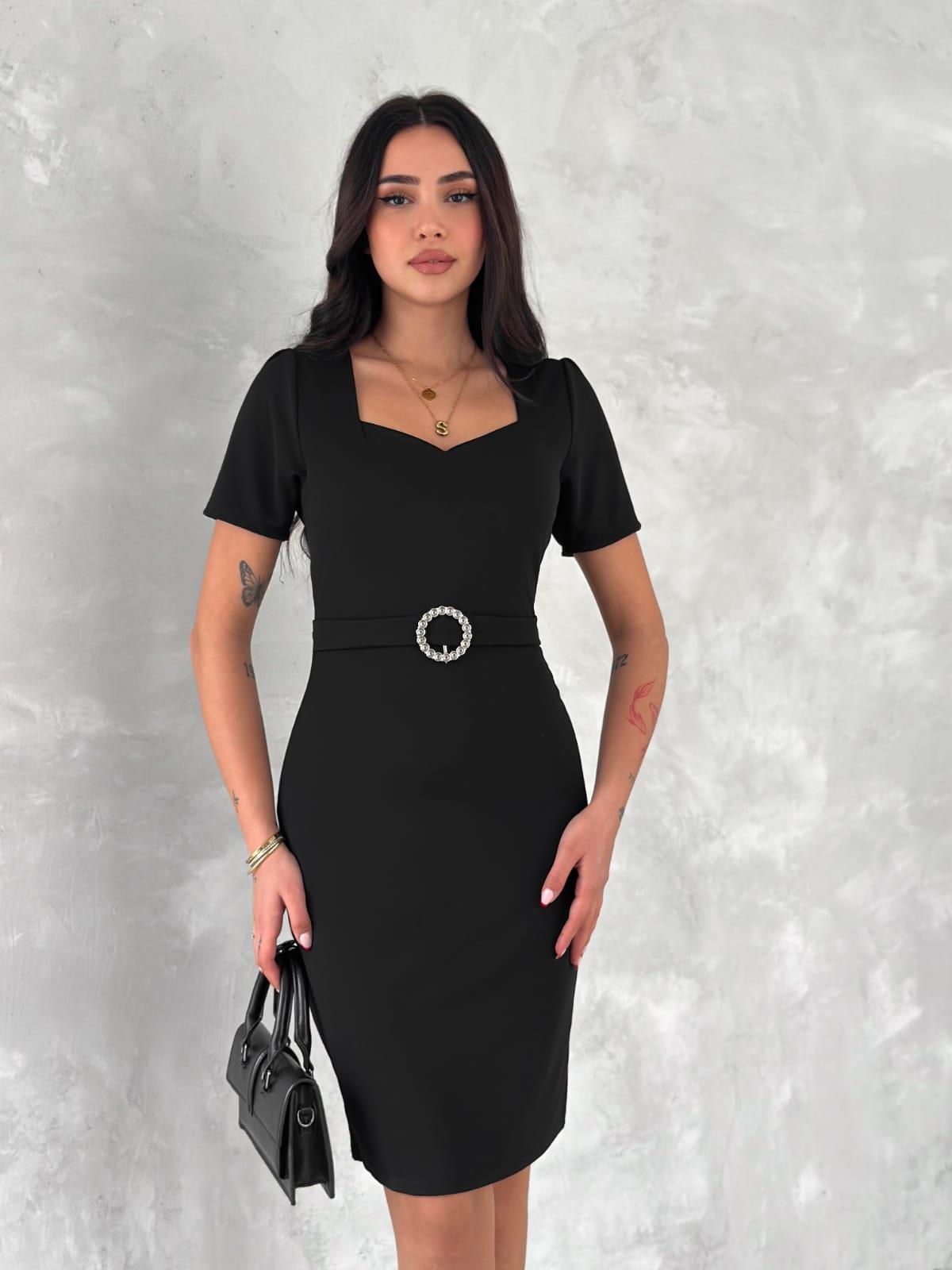 Kalp Yaka Crep Kumaş Aksesuar Detay Kalem Elbise Siyah