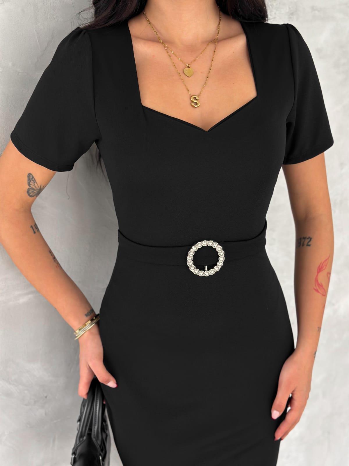 Kalp Yaka Crep Kumaş Aksesuar Detay Kalem Elbise Siyah