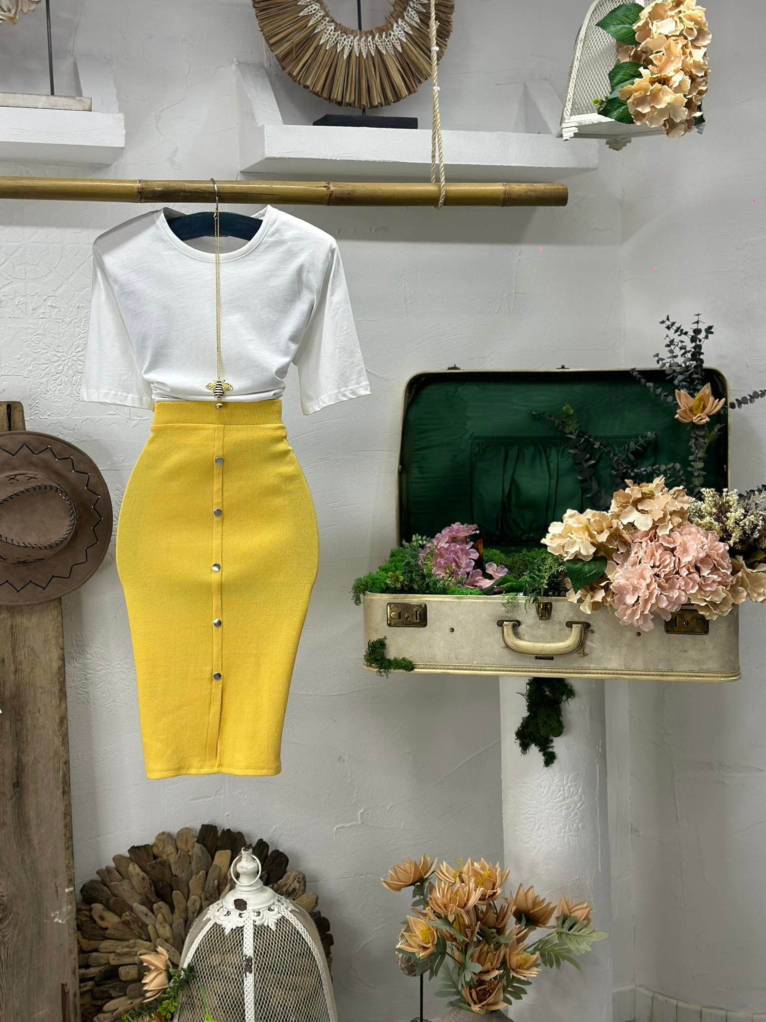 Kaşkorse Kumaş Düğme Detay Kalem Eteğimiz 