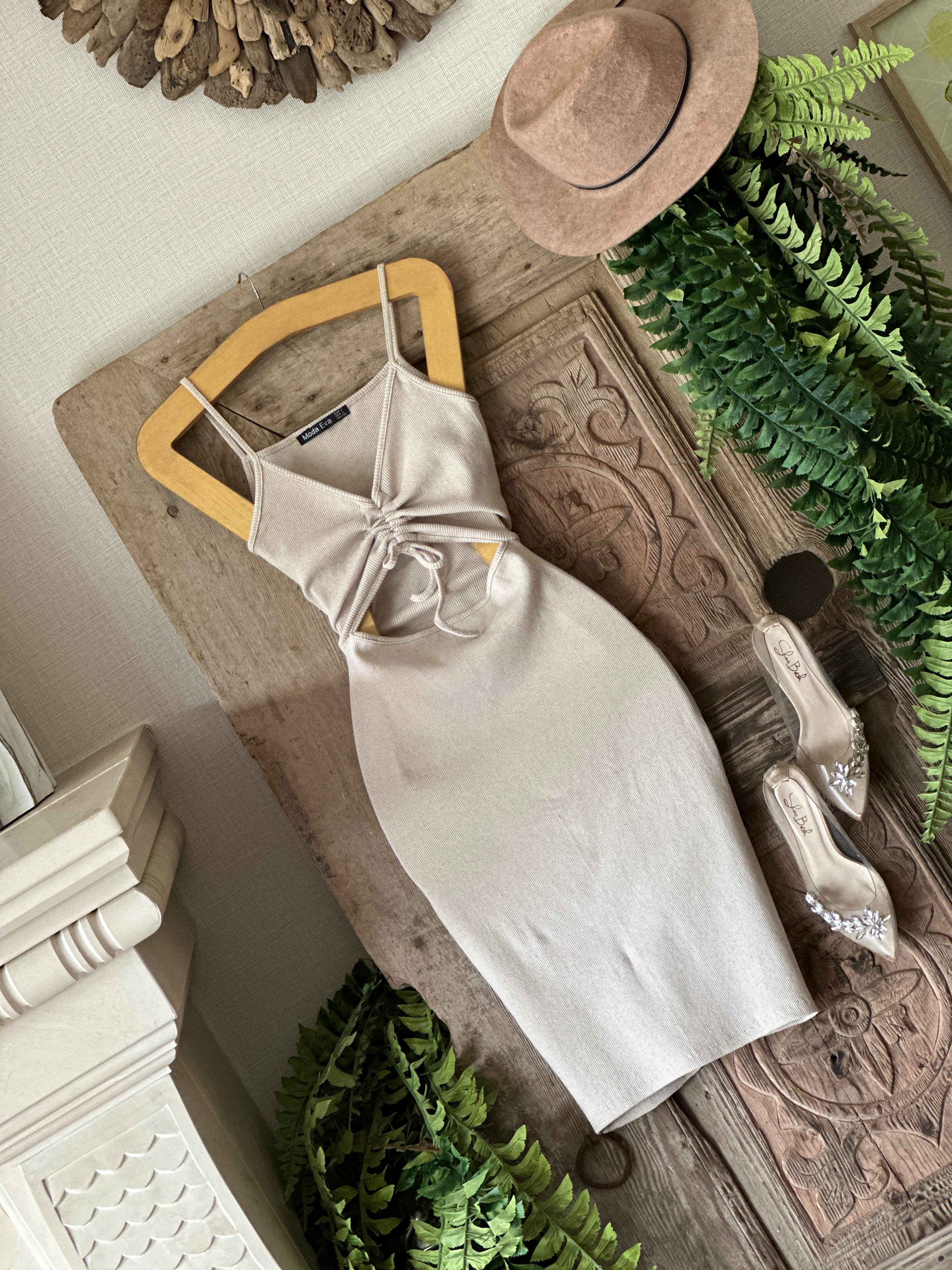 Kaşkorse Kumaş Göğüs Büzgülü Likralı Elbise