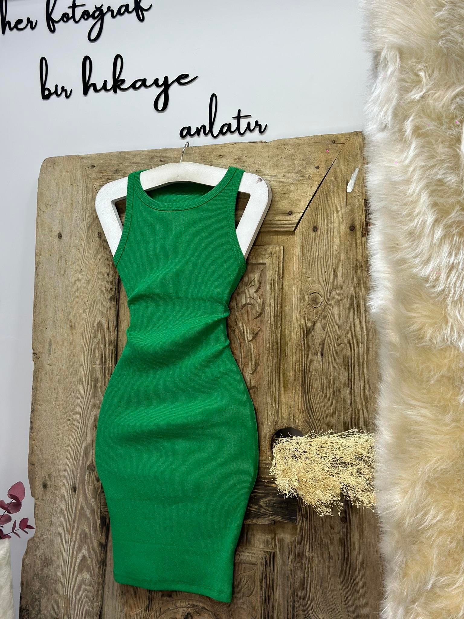 Kaşkorse Kumaş Halter Yaka Basic Kalem Elbise