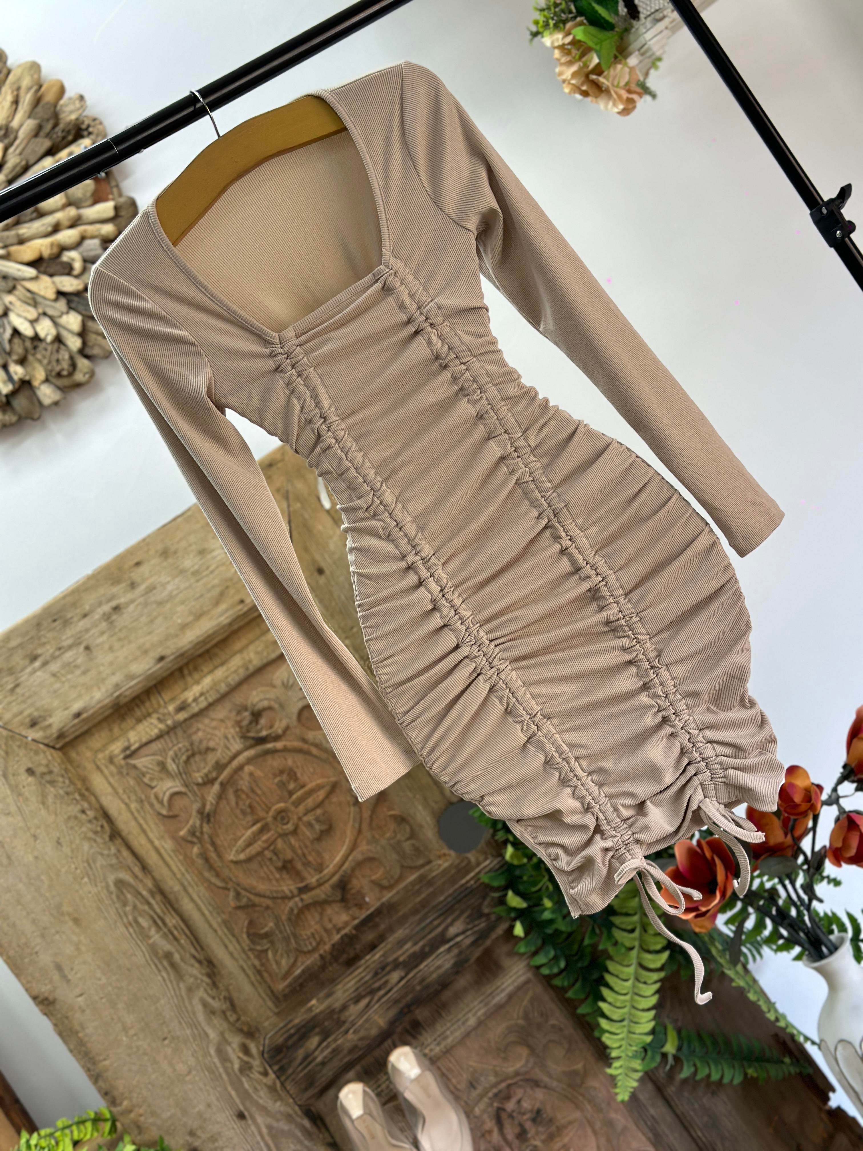 Kaşkorse Kumaş Kare Yaka Önü Çift Büzgülü Elbise