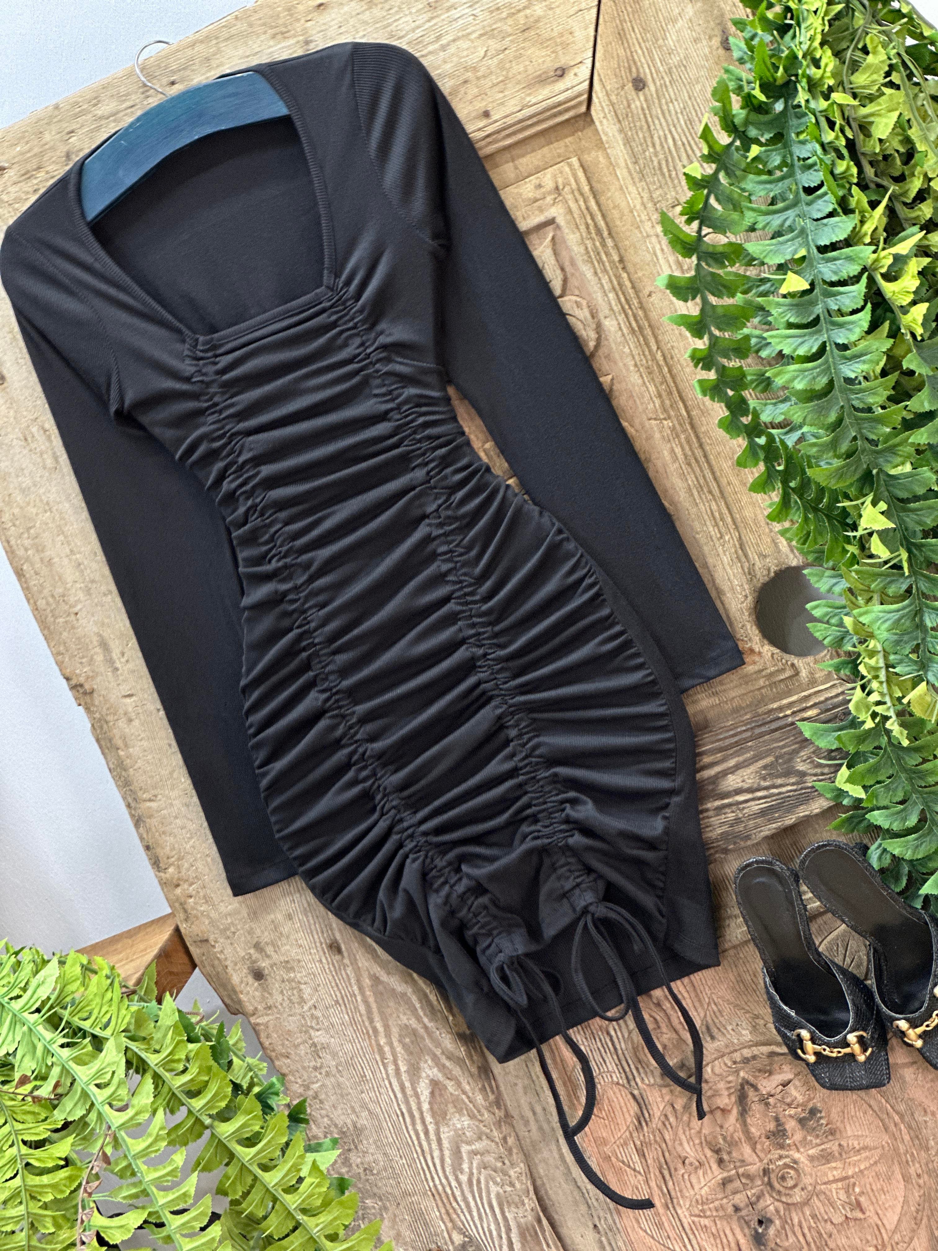 Kaşkorse Kumaş Kare Yaka Önü Çift Büzgülü Elbise