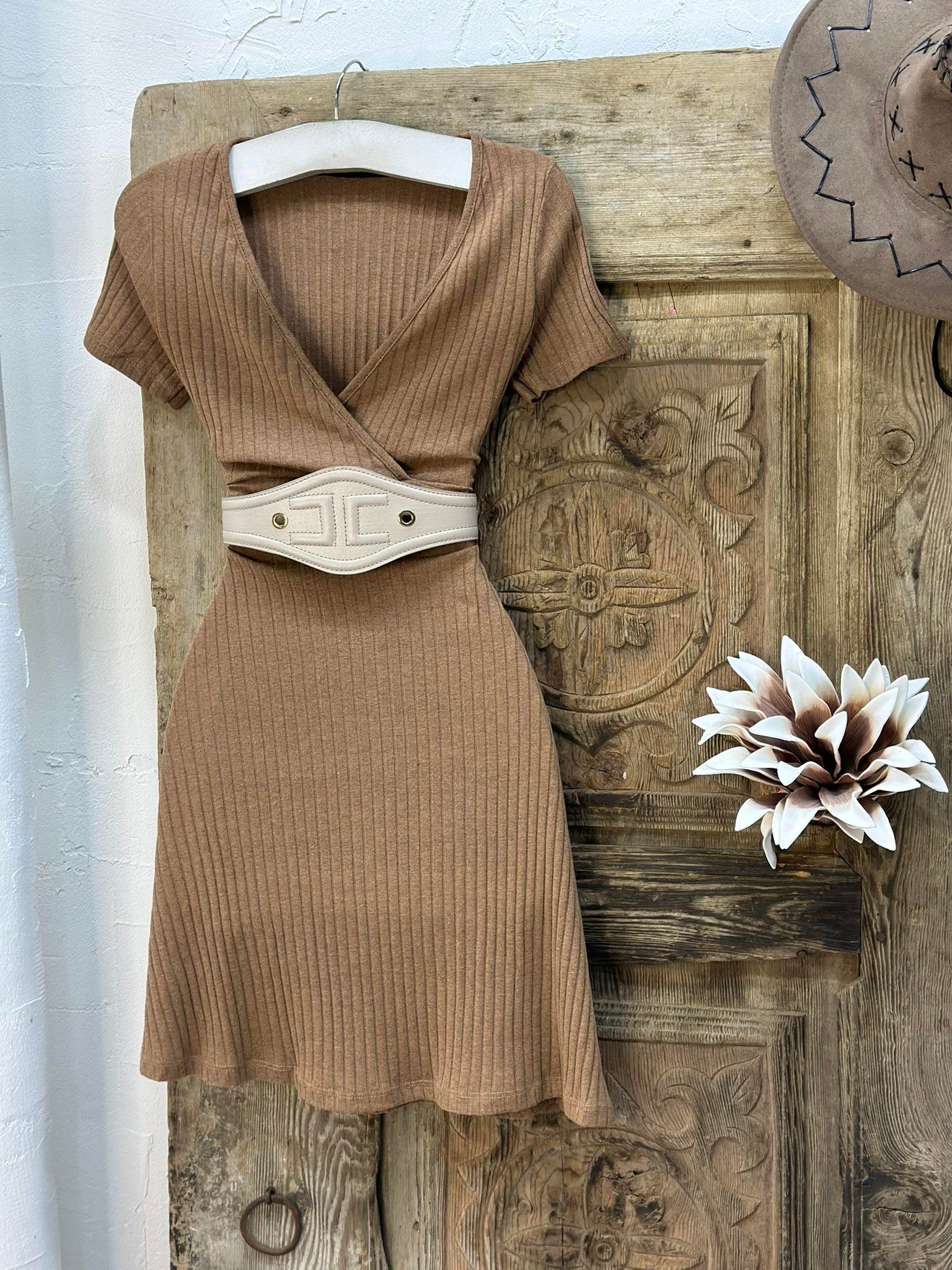 Kaşkorse Kumaş Kruvaze Yaka Kloş Elbise