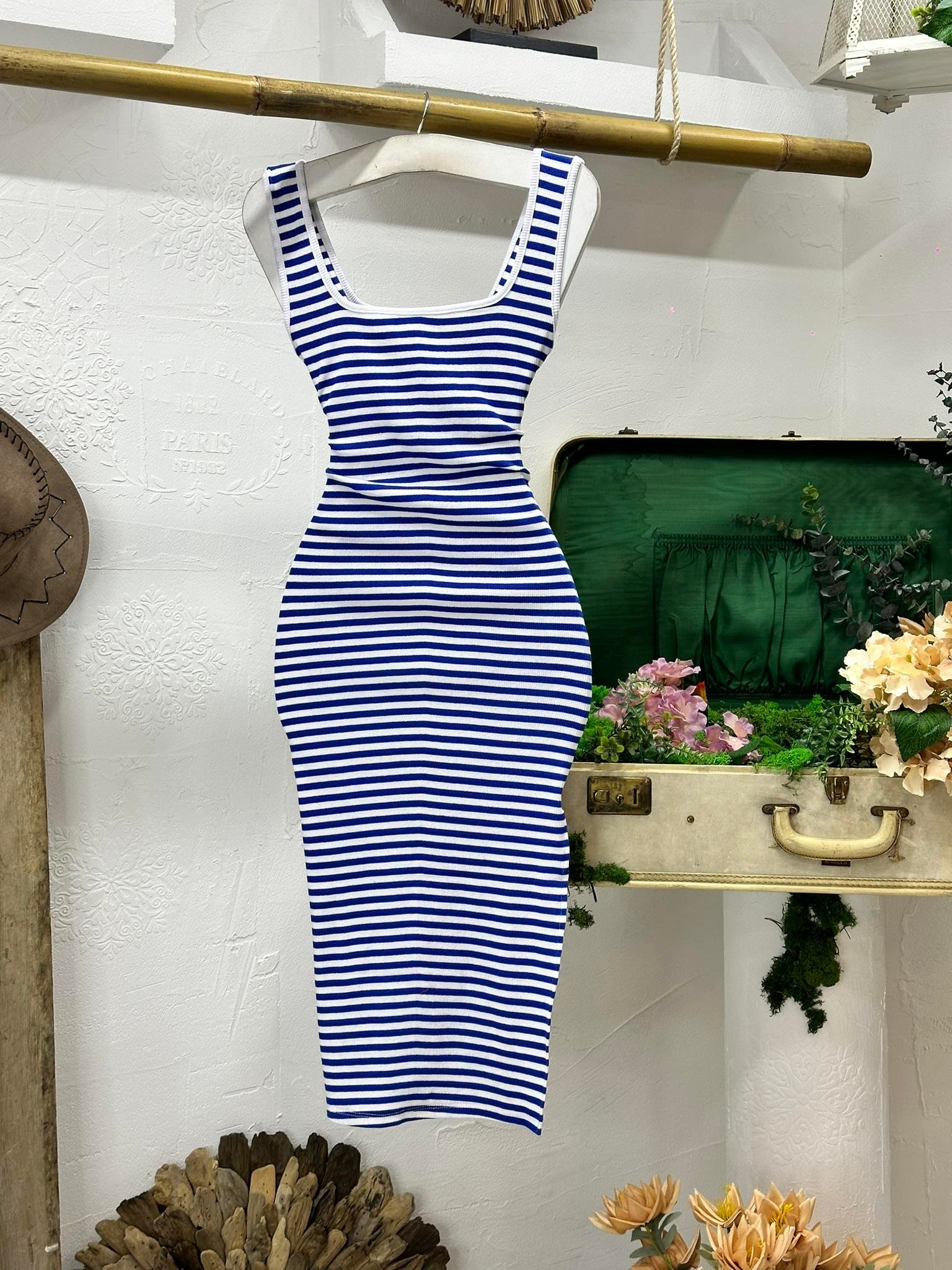 Kaşkorse Kumaş U Yaka Çizgi Desen Kalın Askılı Elbisemiz 