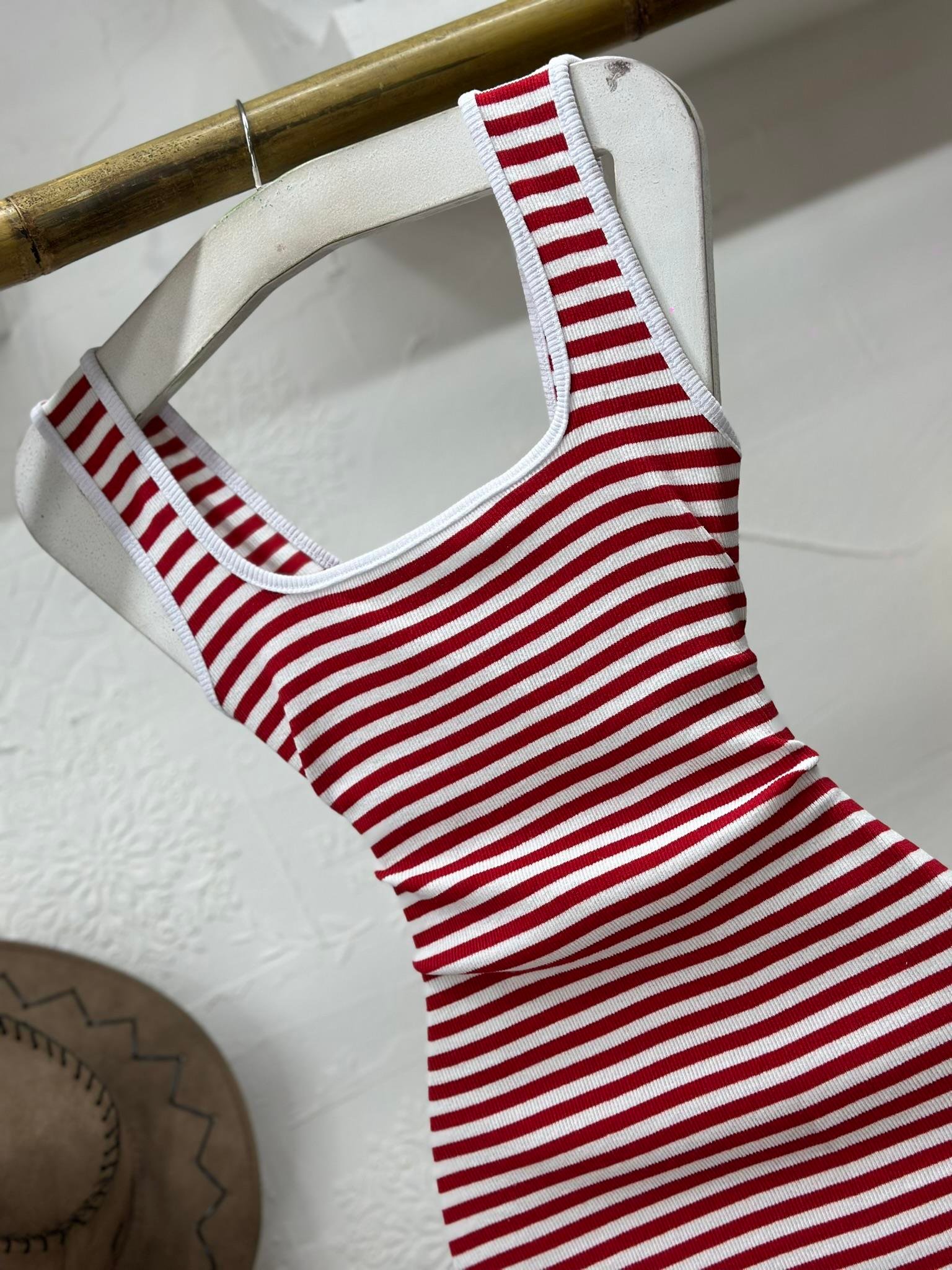 Kaşkorse Kumaş U Yaka Çizgi Desen Kalın Askılı Elbisemiz 