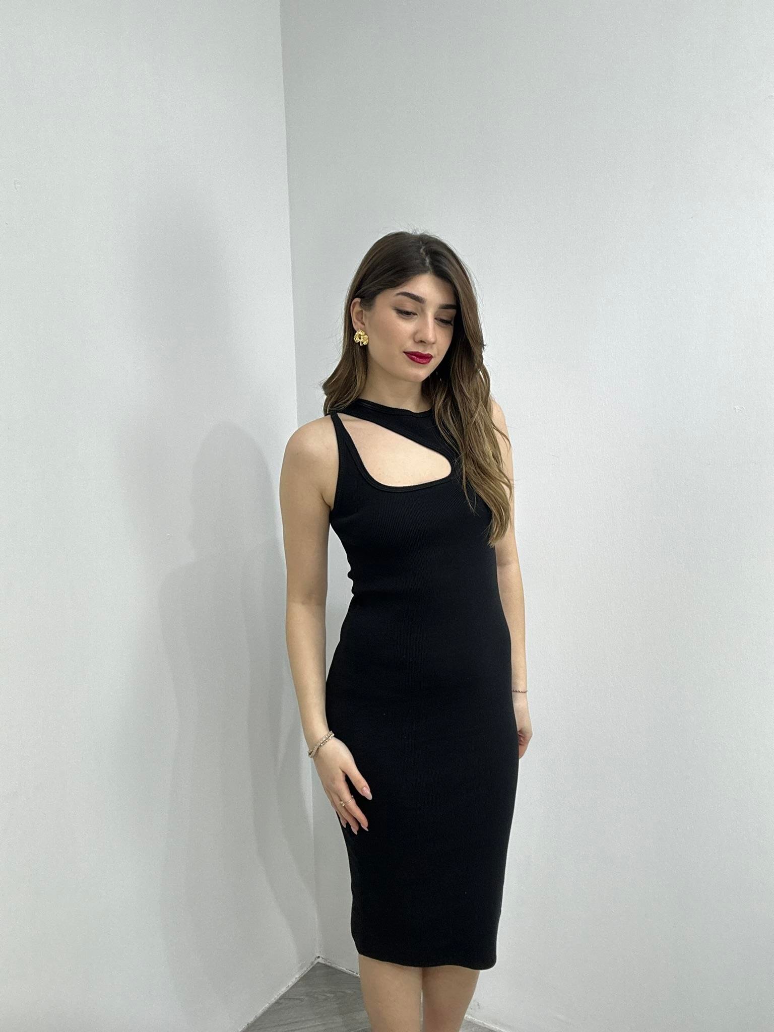 Kaşkorse Kumaş Yaka Detay Kalın Askılı Kalem Elbisemiz 