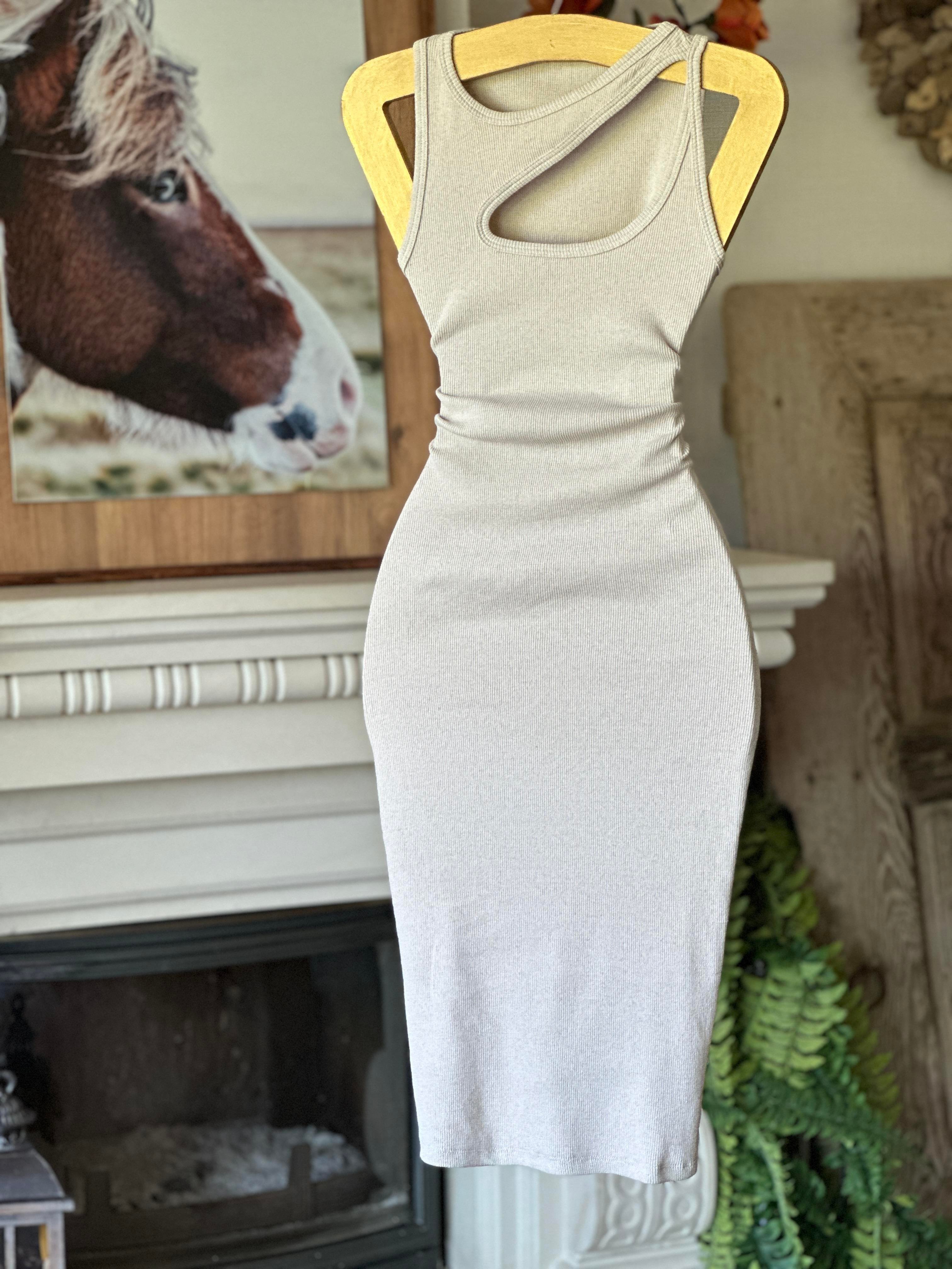 Kaşkorse Kumaş Yaka Detay Kalın Askılı Kalem Elbisemiz 