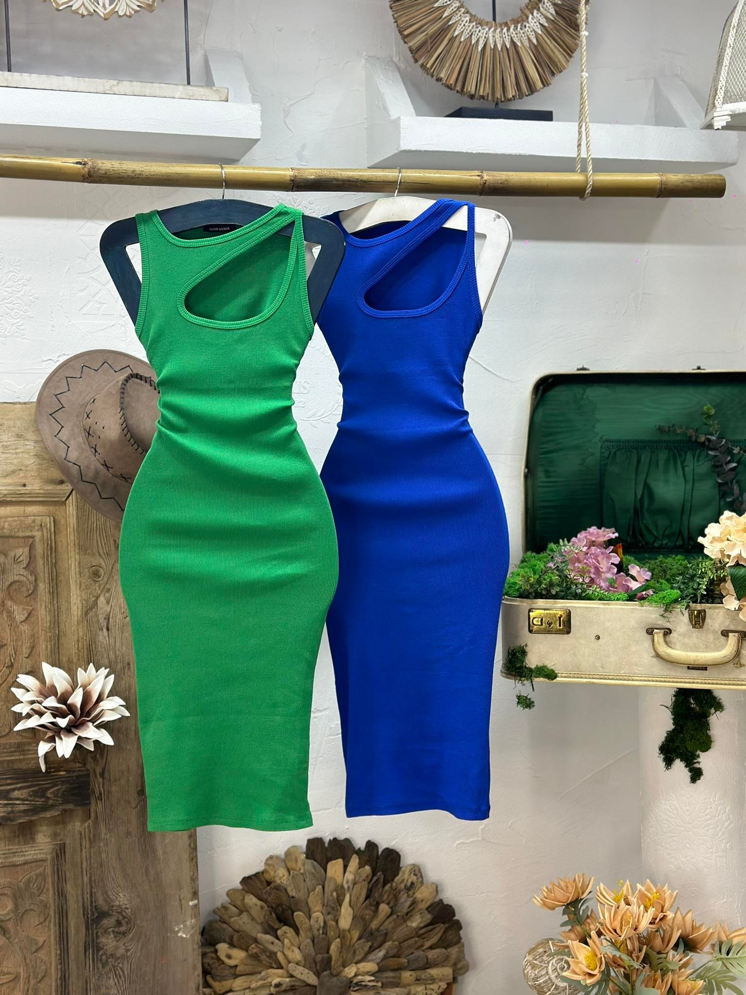 Kaşkorse Kumaş Yaka Detay Kalın Askılı Kalem Elbisemiz 