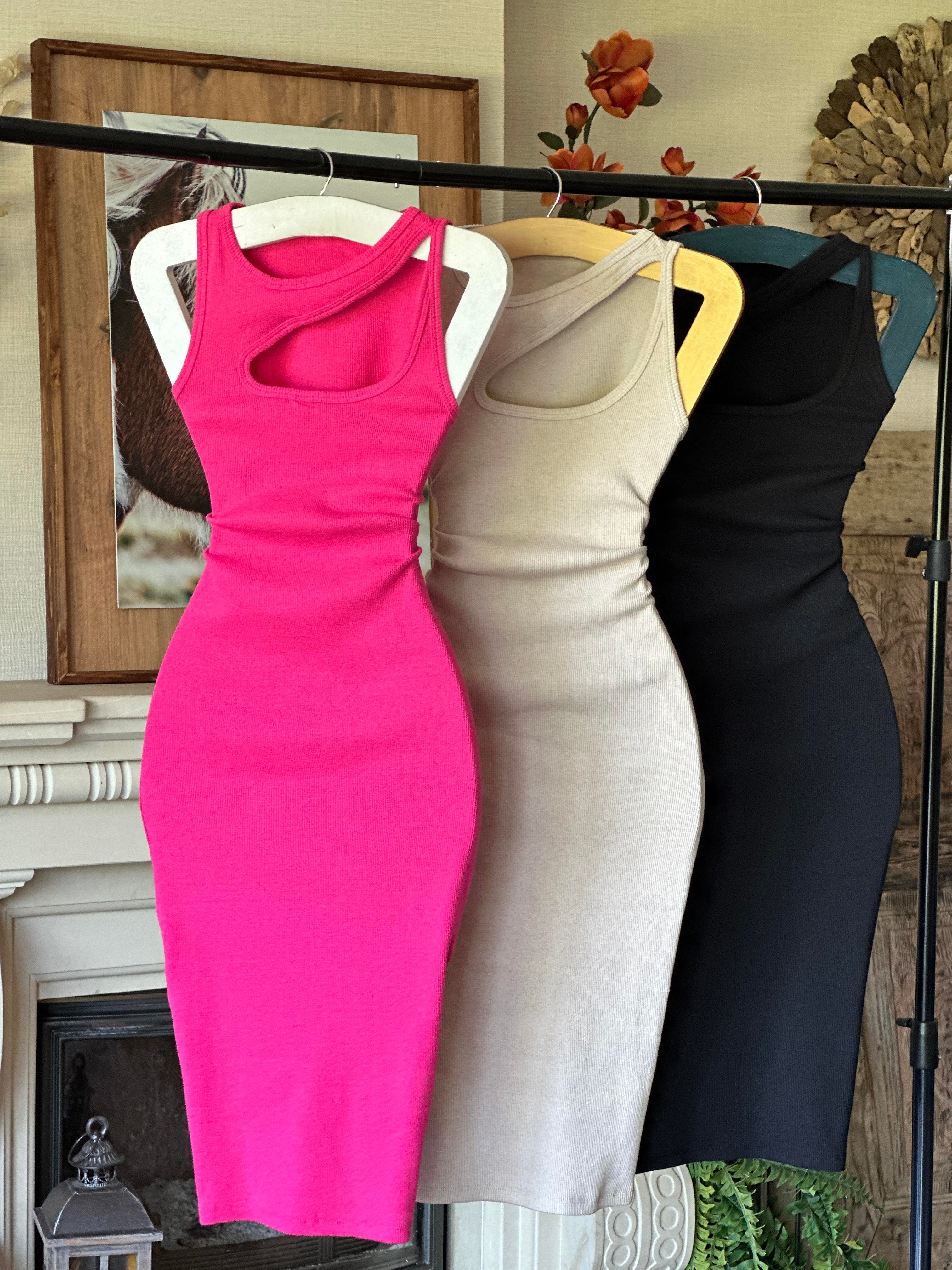 Kaşkorse Kumaş Yaka Detay Kalın Askılı Kalem Elbisemiz 