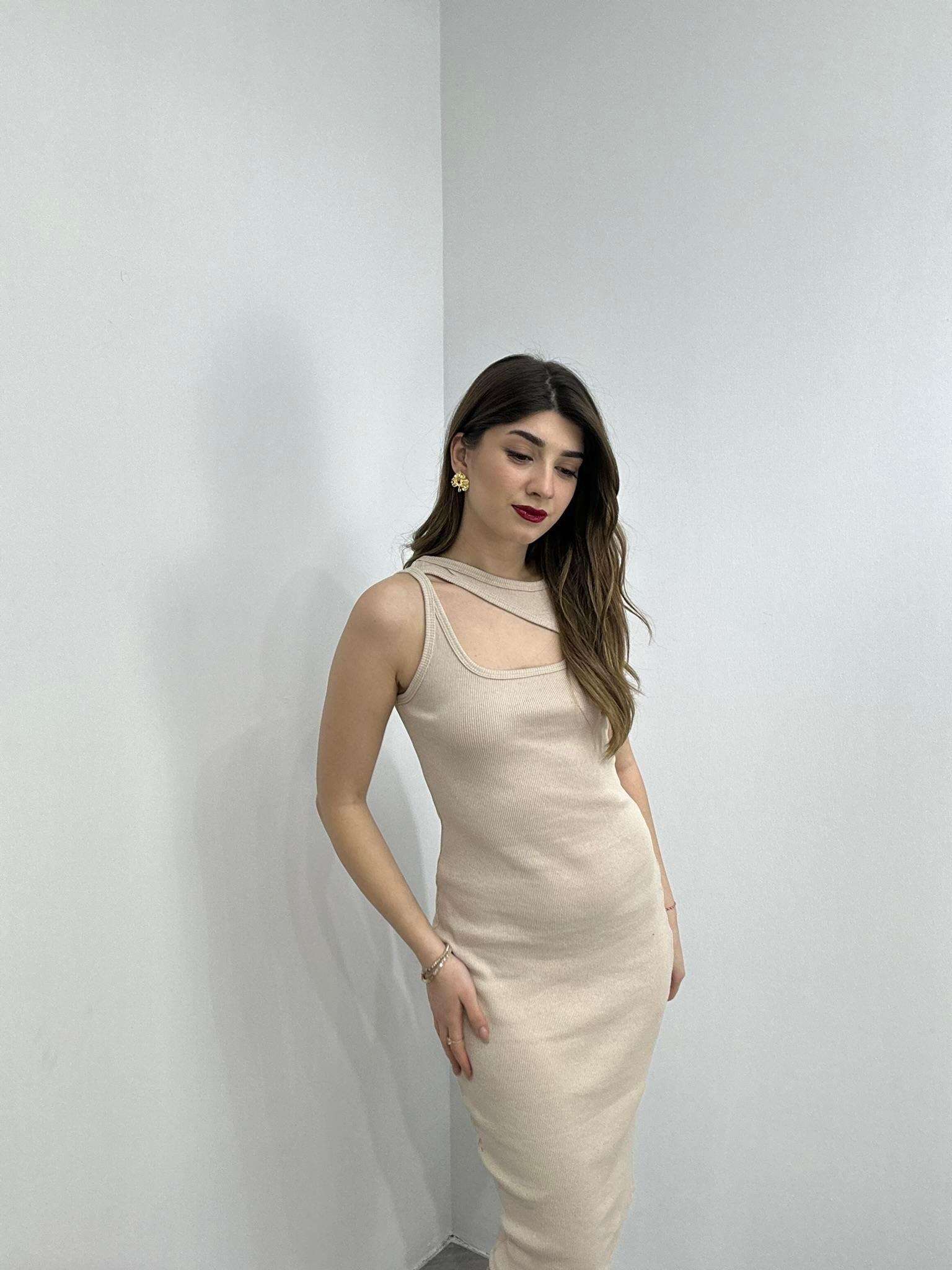 Kaşkorse Kumaş Yaka Detay Kalın Askılı Kalem Elbisemiz 